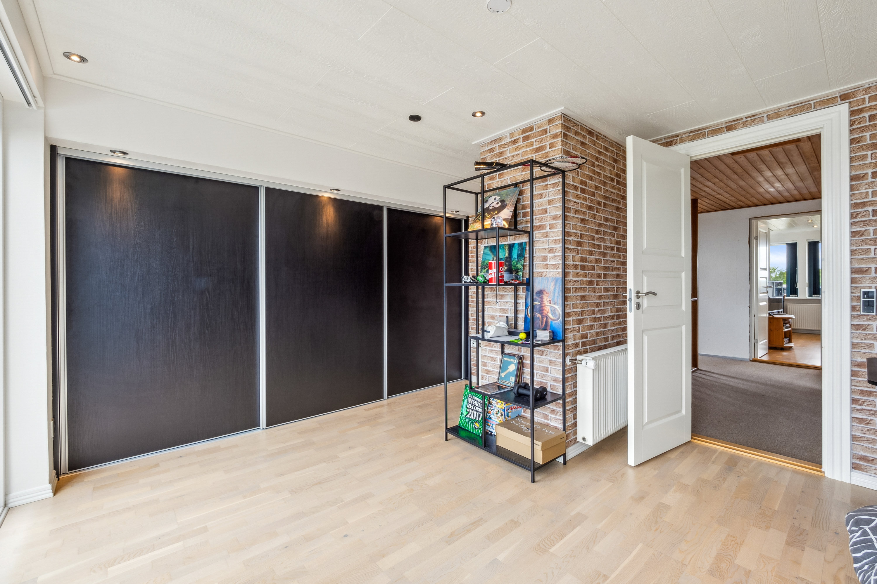 Fremhævet værelse billede i fuldskærmstilstand. Billede af Buen 2, 7840 Højslev