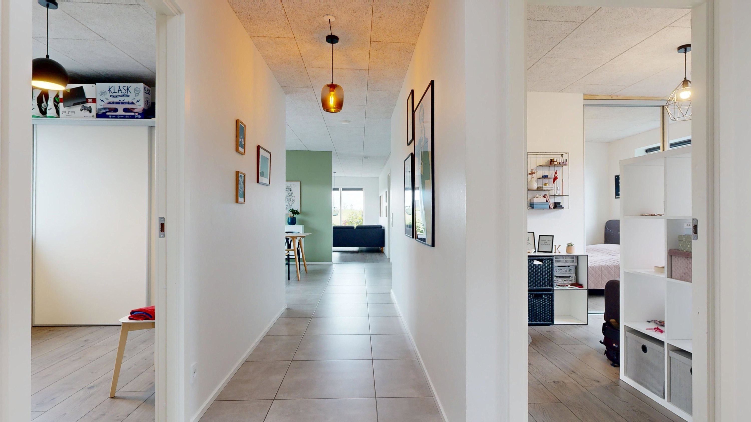 Fremhævet fordelingsgang billede i fuldskærmstilstand. Billede af Hvidkløverhøjen 17, Gram, 8660 Skanderborg