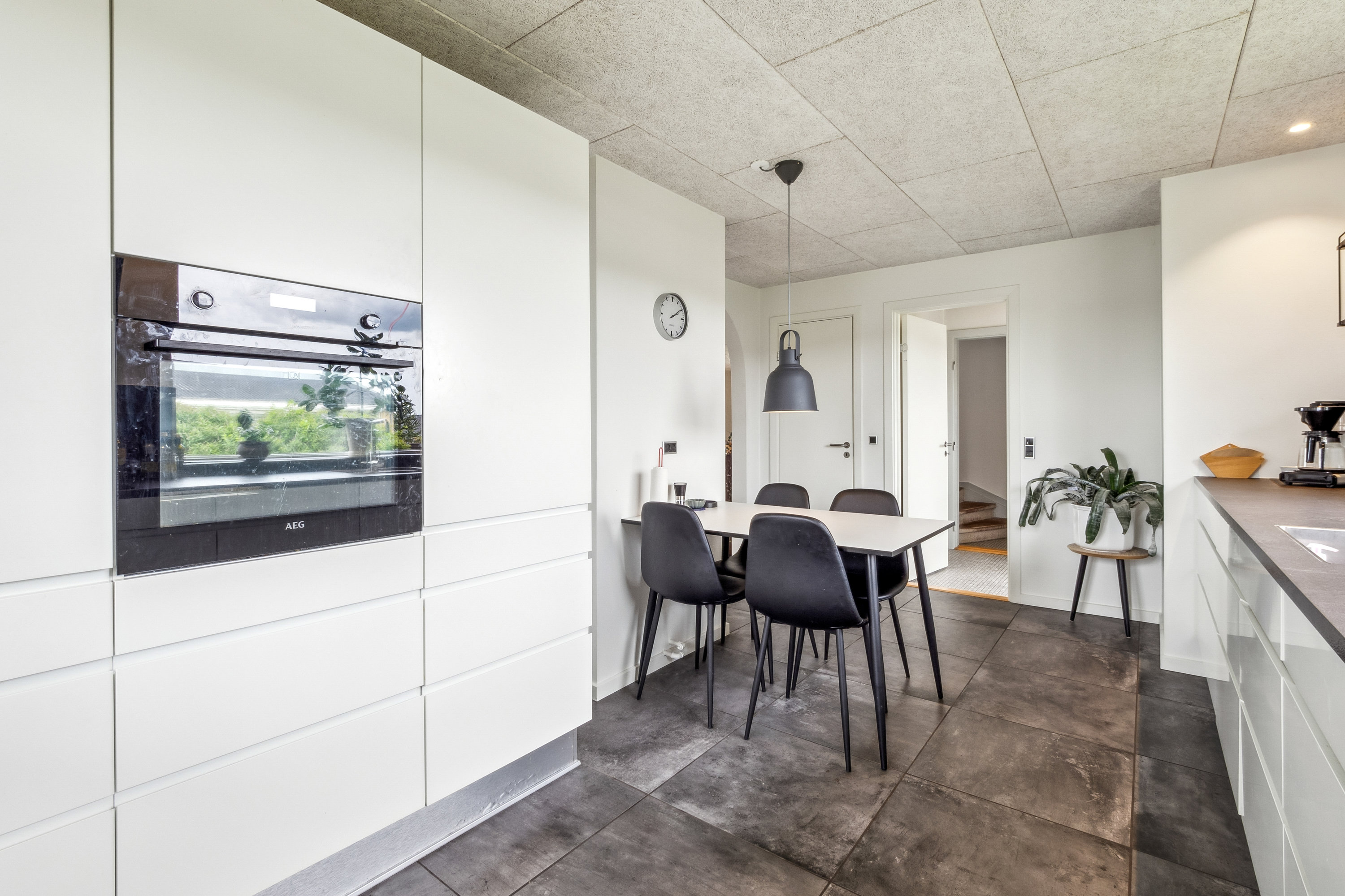 Fremhævet køkken billede i fuldskærmstilstand. Billede af Buen 2, 7840 Højslev