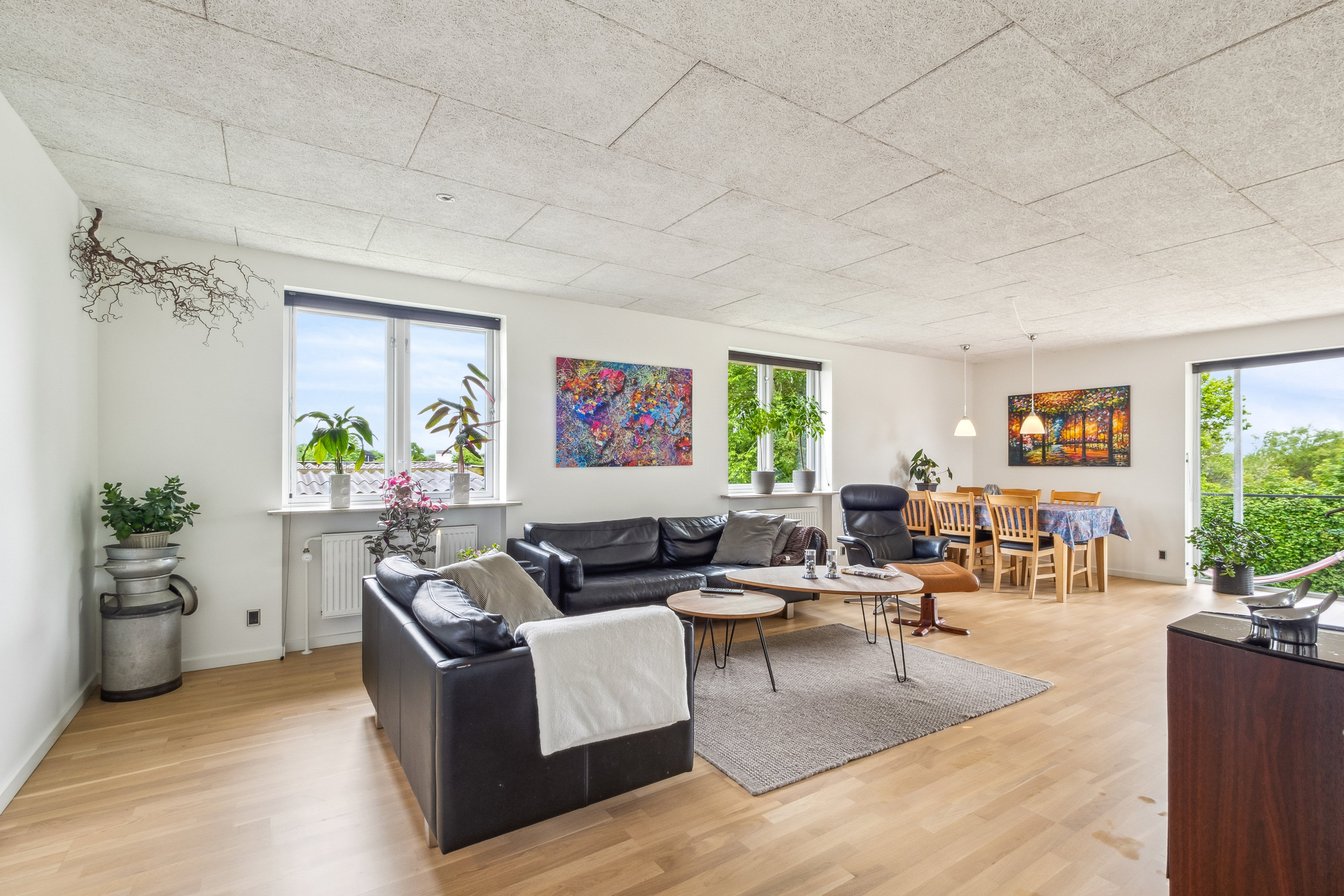 Fremhævet stue billede i fuldskærmstilstand. Billede af Buen 2, 7840 Højslev