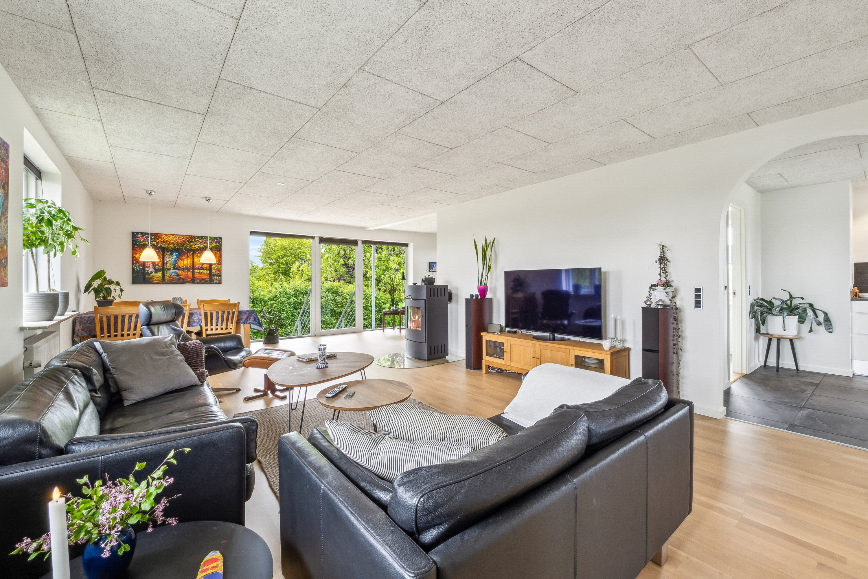 Fremhævet stue billede i fuldskærmstilstand. Billede af Buen 2, 7840 Højslev