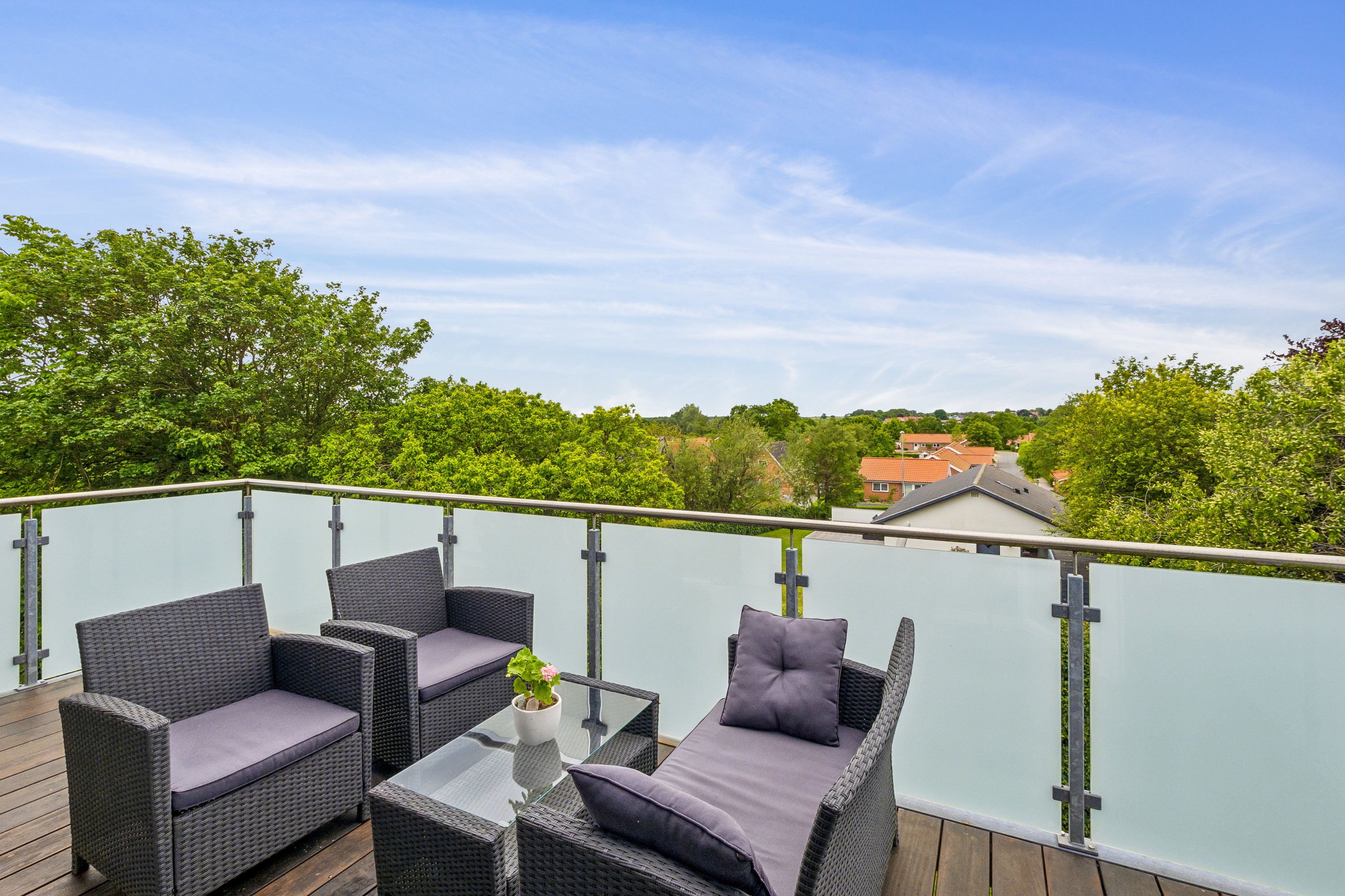 Fremhævet altan billede i fuldskærmstilstand. Billede af Buen 2, 7840 Højslev