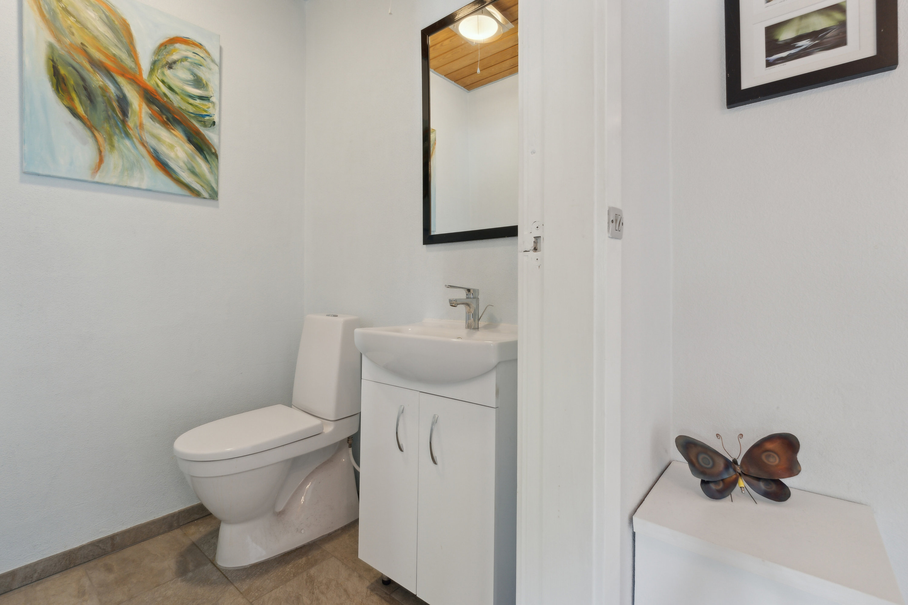 Fremhævet badeværelse billede i fuldskærmstilstand. Billede af Dalgårdsvej 9, 9870 Sindal