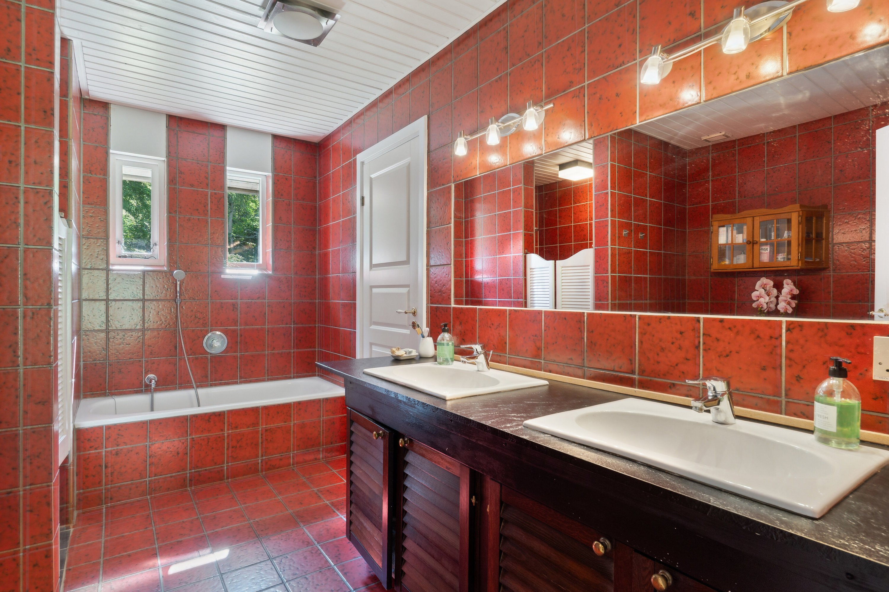 Fremhævet badeværelse billede i fuldskærmstilstand. Billede af Dalgårdsvej 9, 9870 Sindal