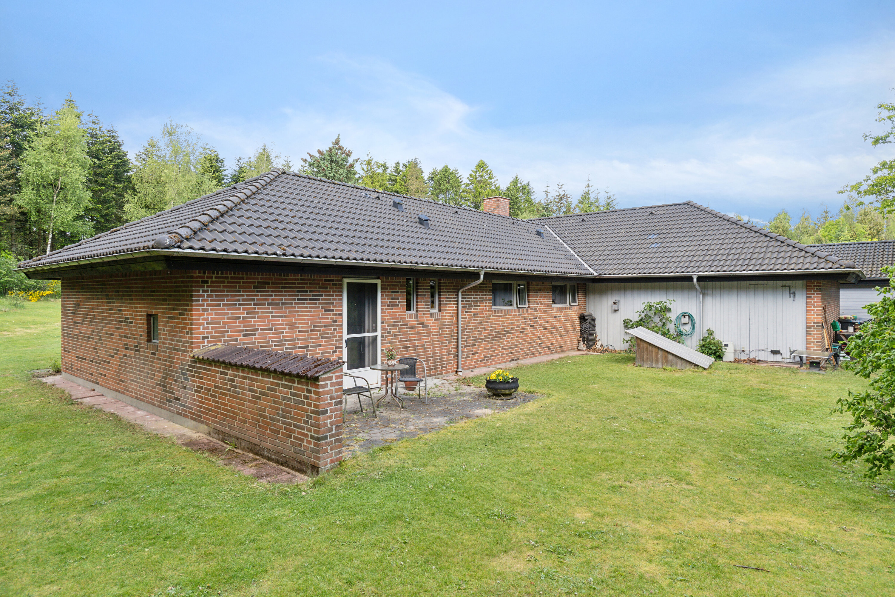 Fremhævet set fra haven billede i fuldskærmstilstand. Billede af Dalgårdsvej 9, 9870 Sindal