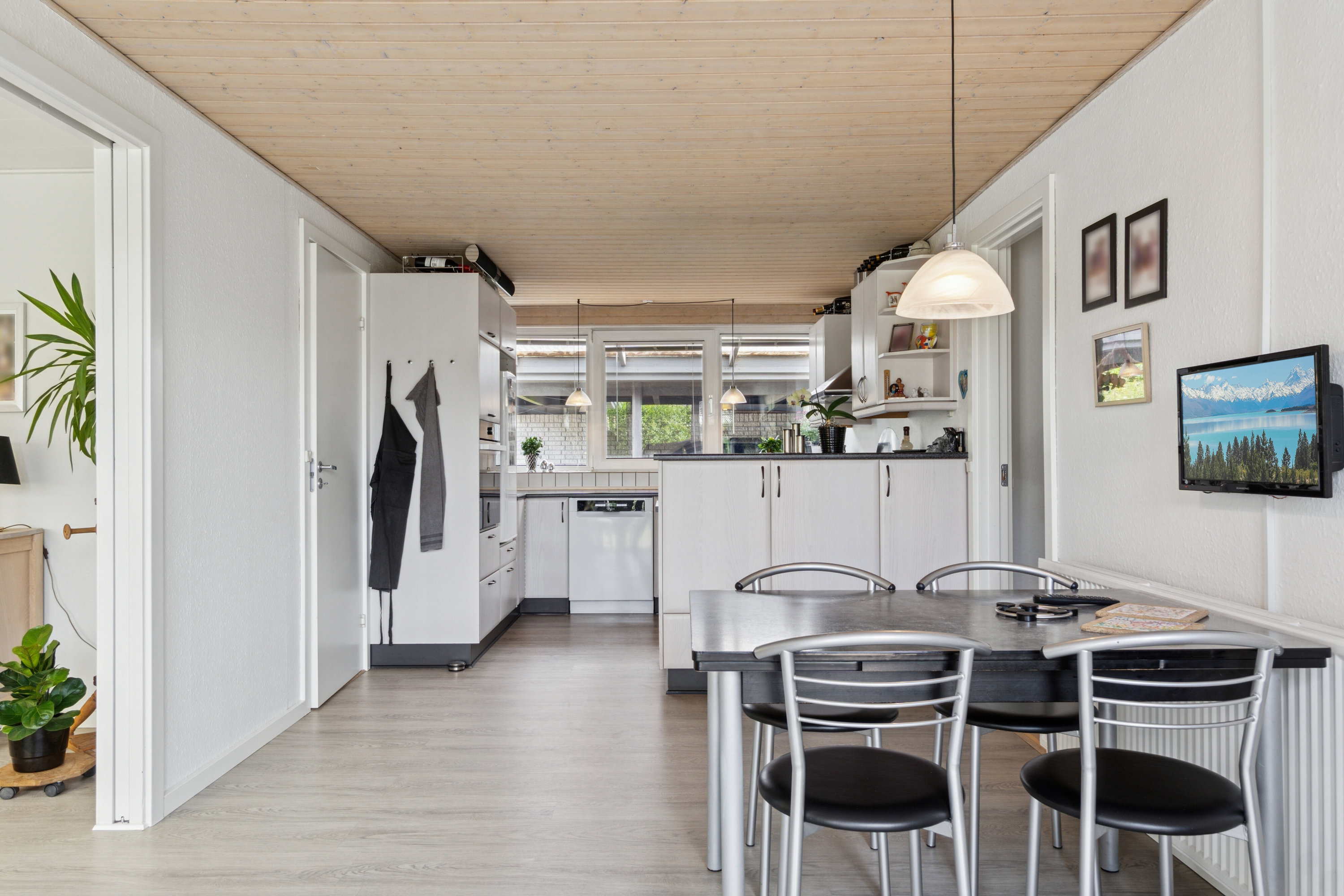 Fremhævet spisestue billede i fuldskærmstilstand. Billede af Degnevænget 12, Koldby, 7752 Snedsted