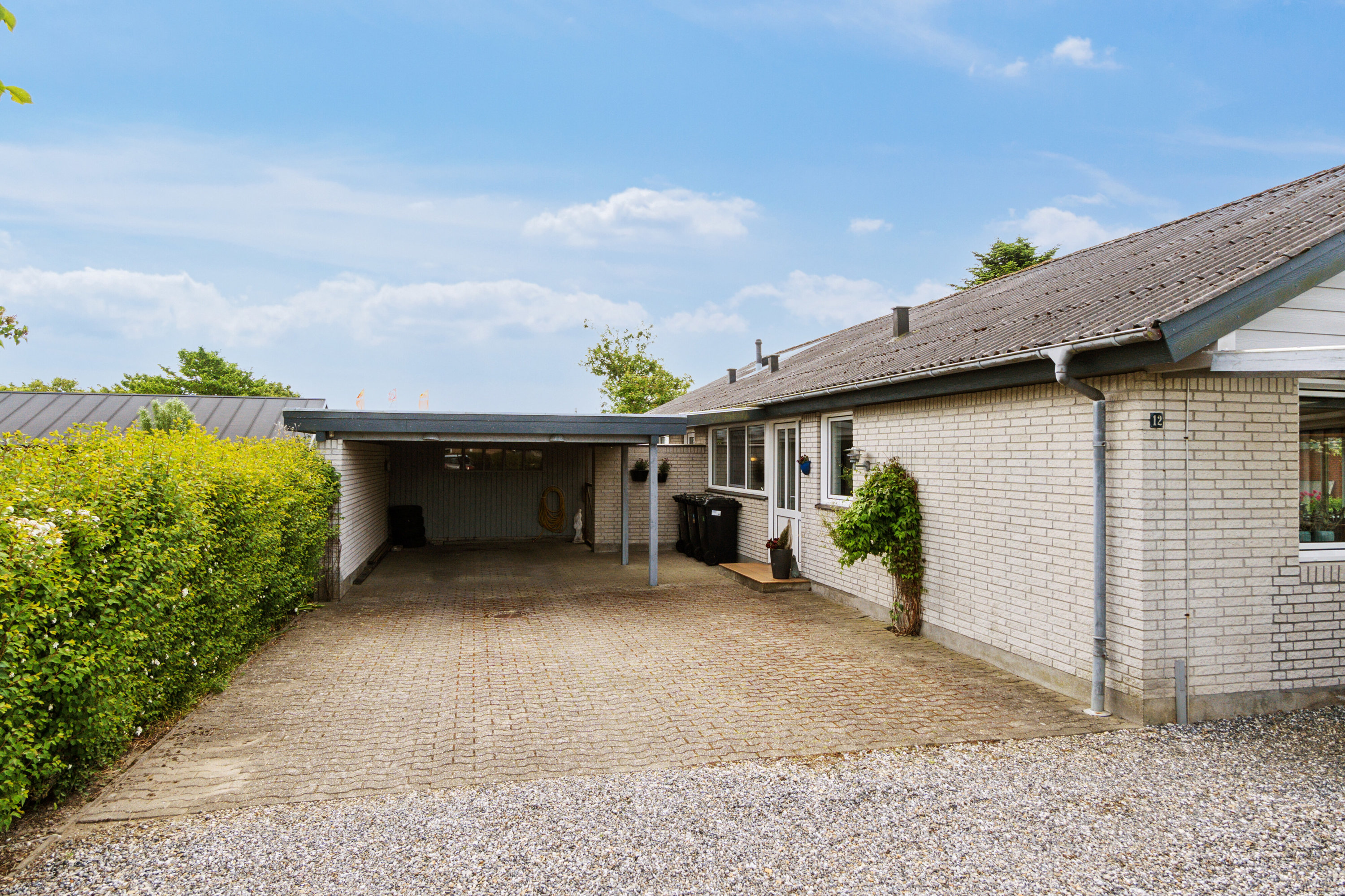 Fremhævet set fra vejen billede i fuldskærmstilstand. Billede af Degnevænget 12, Koldby, 7752 Snedsted