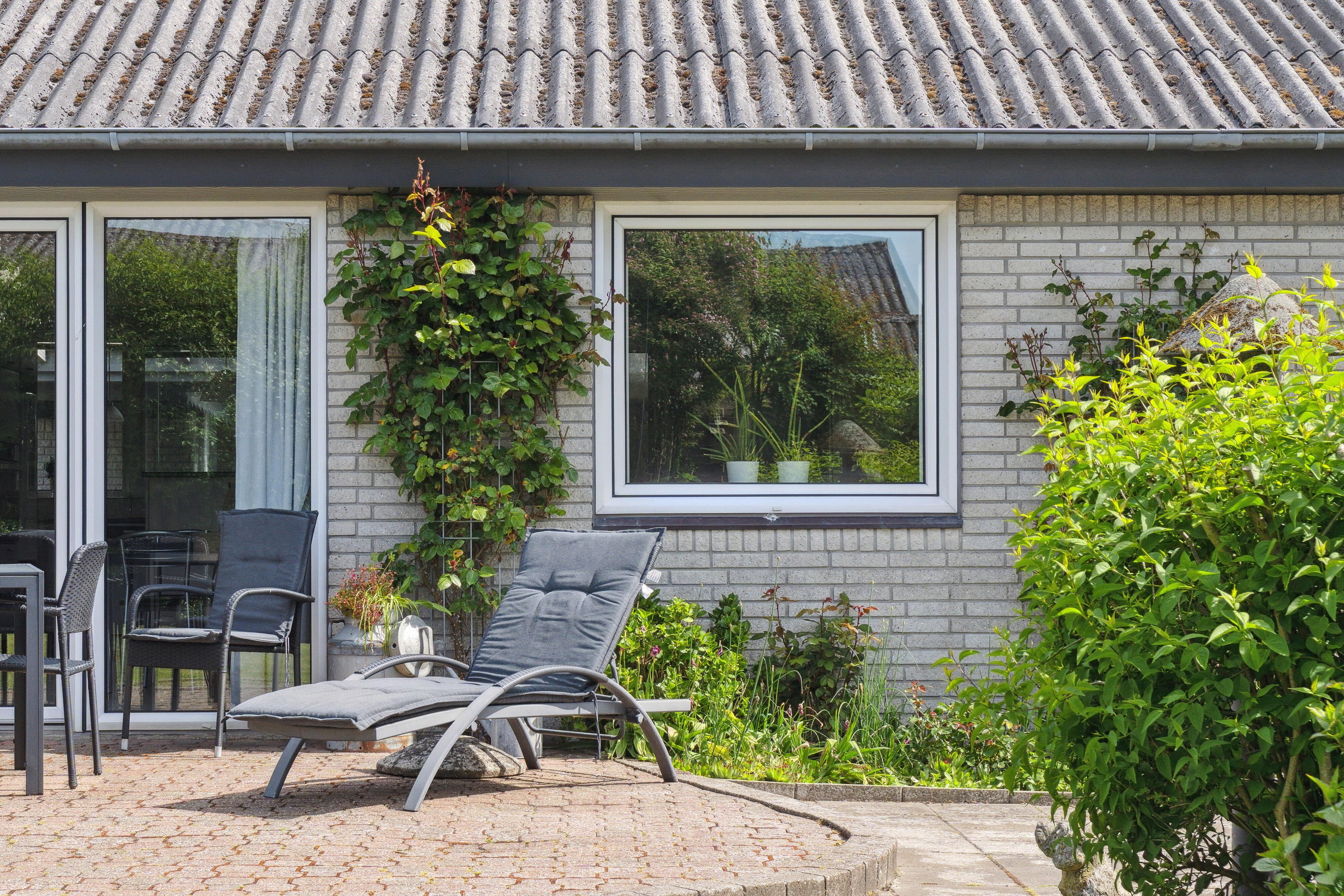 Fremhævet terrasse billede i fuldskærmstilstand. Billede af Degnevænget 12, Koldby, 7752 Snedsted