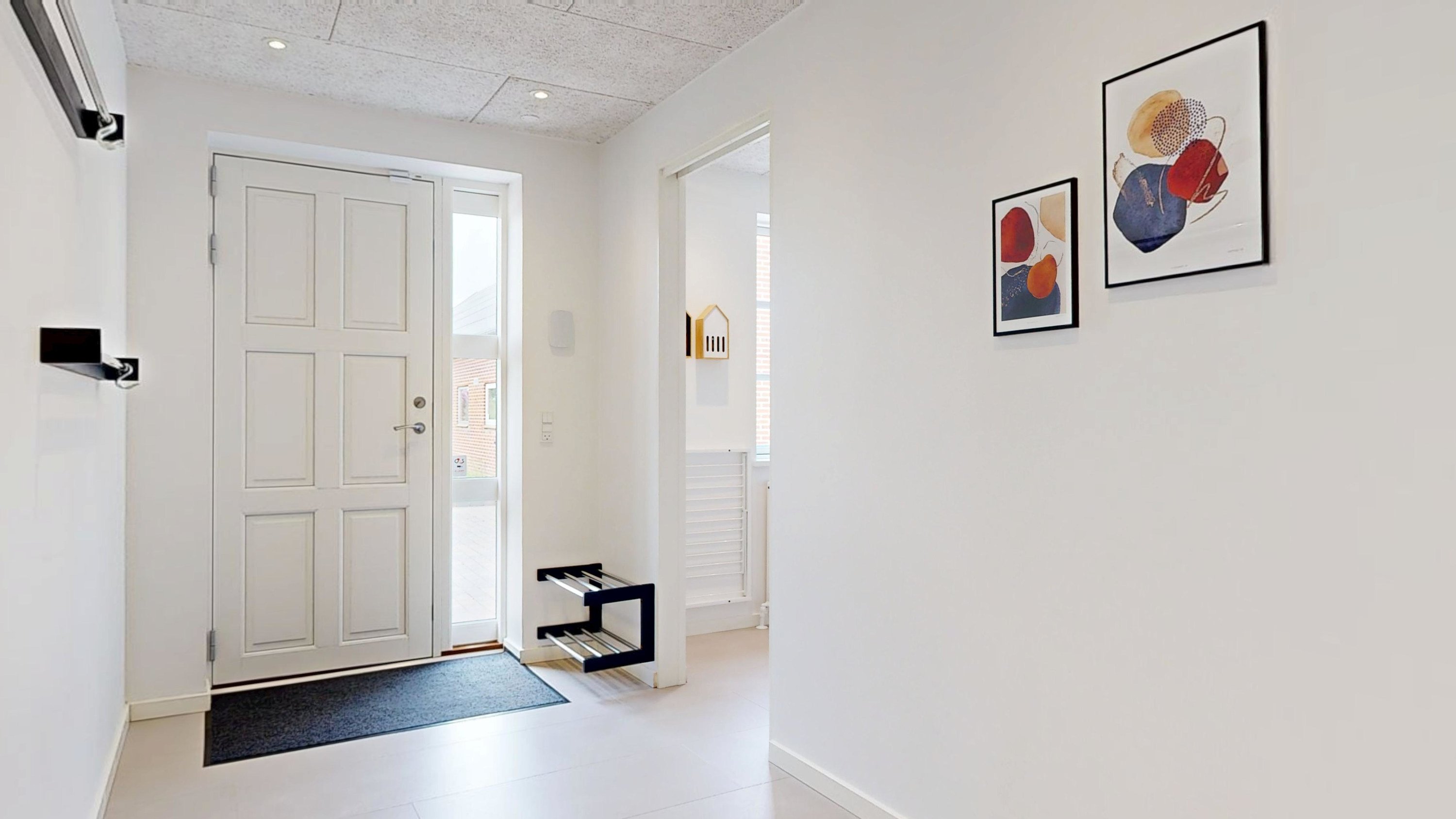 Miniaturebillede 2: entré. Billede af Holmedal 52, Voerladegård, 8660 Skanderborg