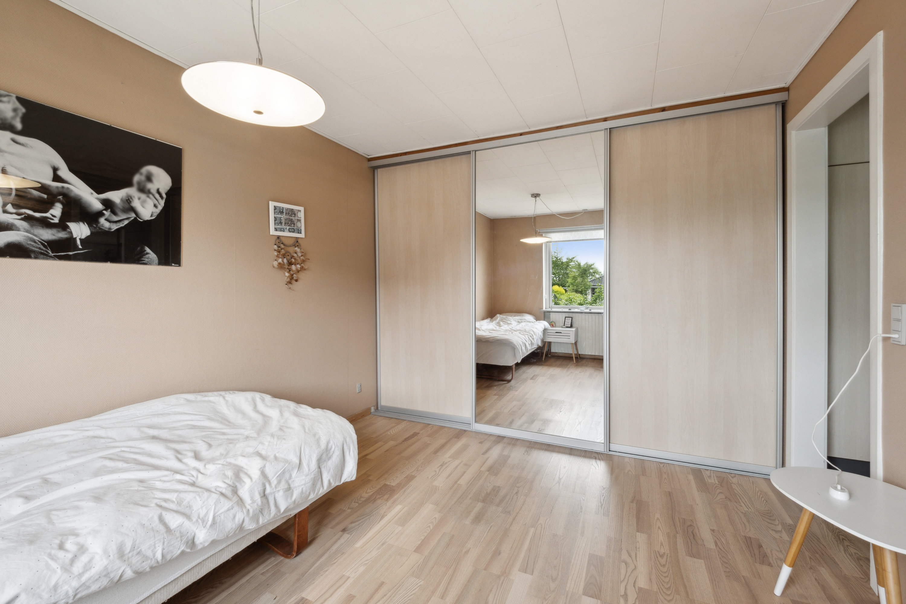 Fremhævet værelse billede i fuldskærmstilstand. Billede af Fjordvænget 13, 8832 Skals