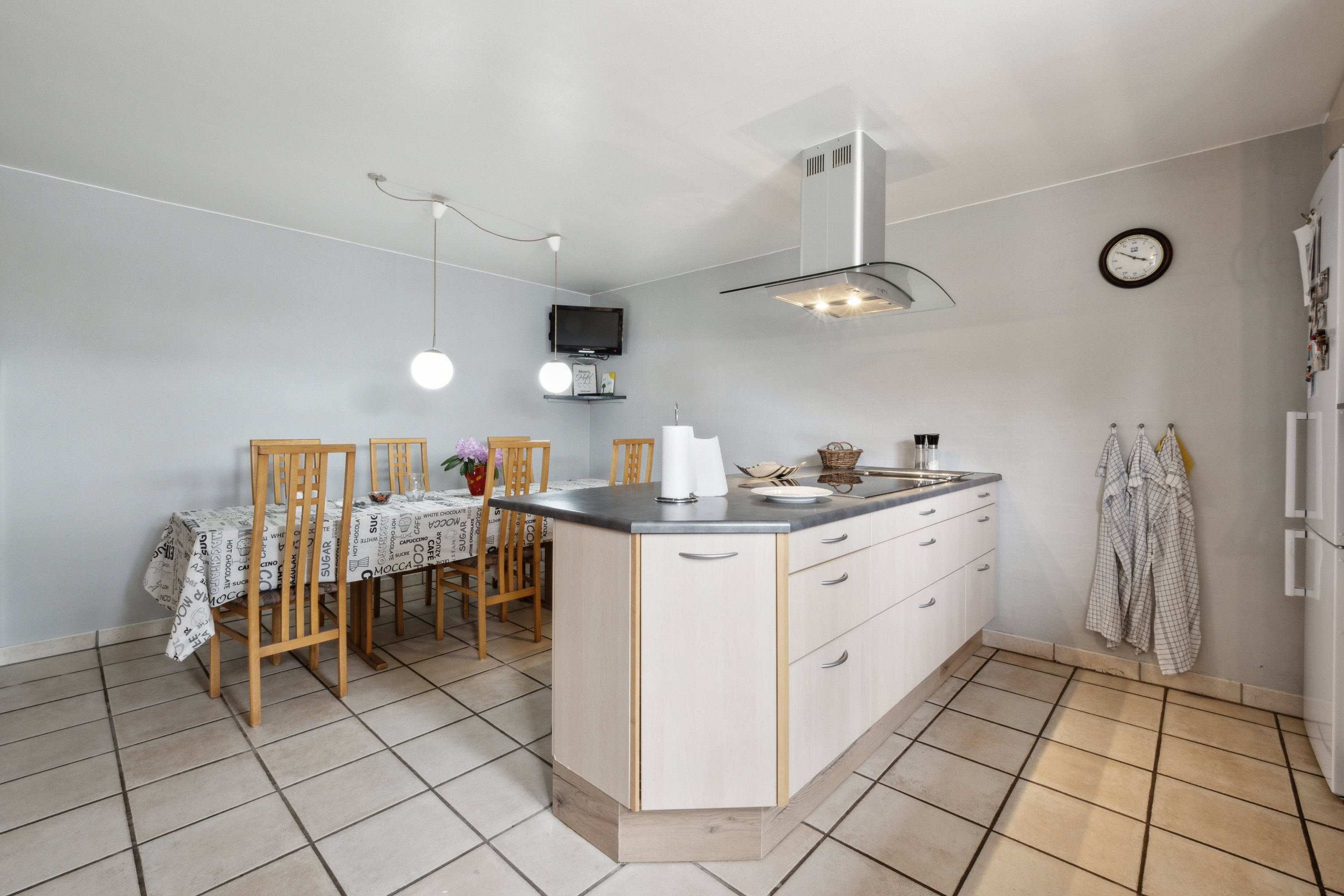 Fremhævet køkken billede i fuldskærmstilstand. Billede af Fjordvænget 13, 8832 Skals