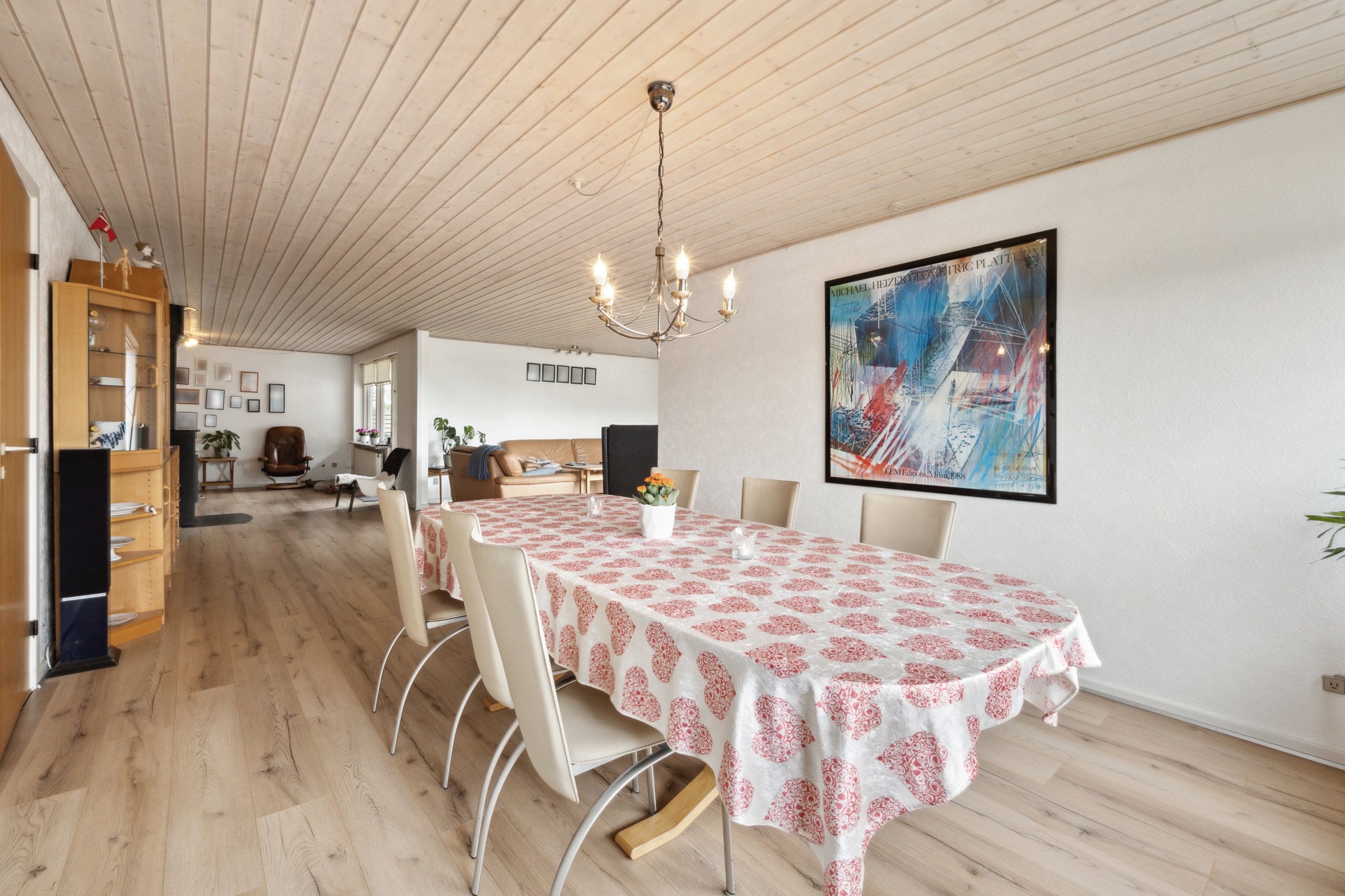 Fremhævet alrum billede i fuldskærmstilstand. Billede af Fjordvænget 13, 8832 Skals