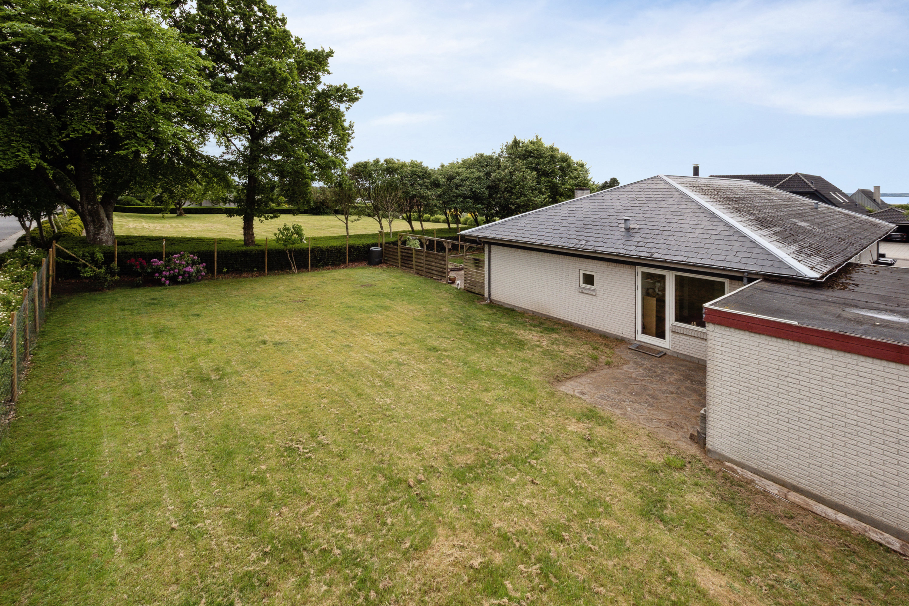 Fremhævet have billede i fuldskærmstilstand. Billede af Fjordvænget 13, 8832 Skals