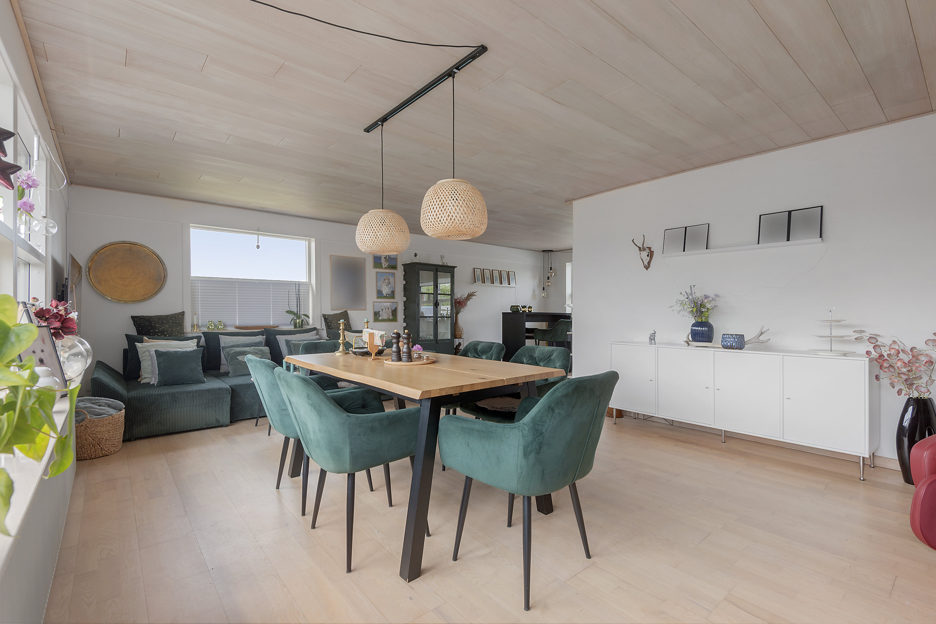 Fremhævet spisestue billede i fuldskærmstilstand. Billede af Søndre Fovrfeldvej 9, 6710 Esbjerg V