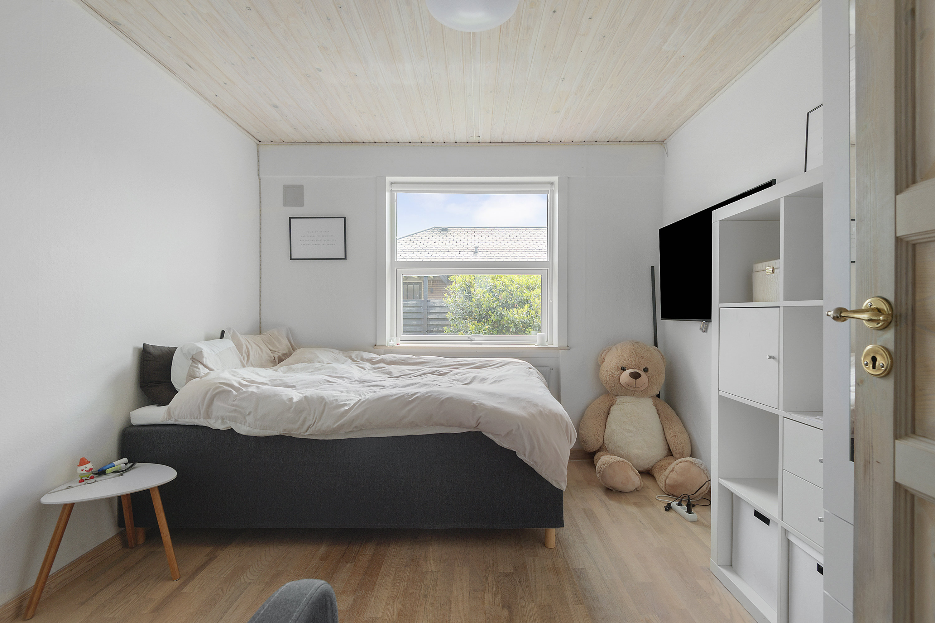 Fremhævet soveværelse billede i fuldskærmstilstand. Billede af Søndre Fovrfeldvej 9, 6710 Esbjerg V