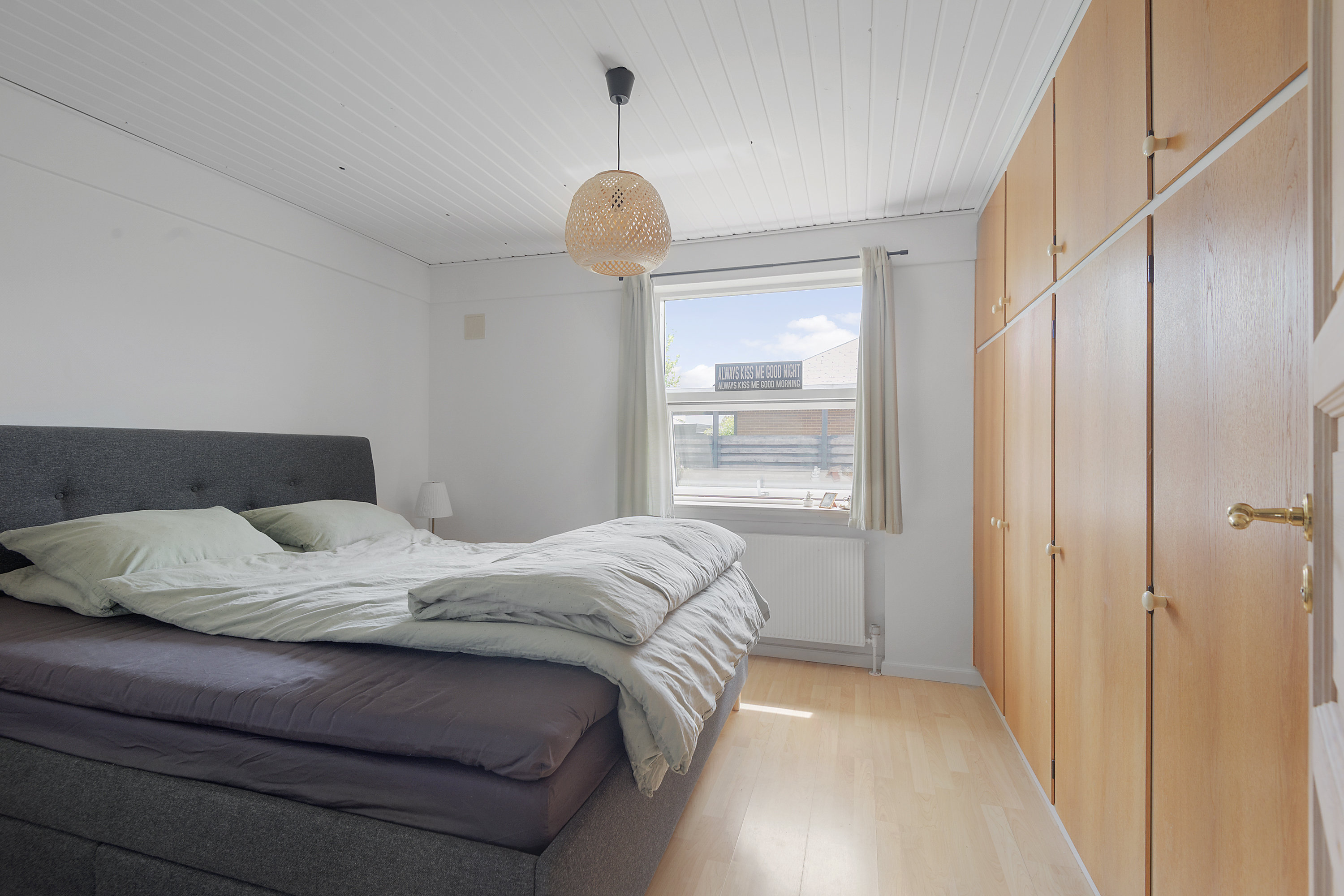 Fremhævet soveværelse billede i fuldskærmstilstand. Billede af Søndre Fovrfeldvej 9, 6710 Esbjerg V