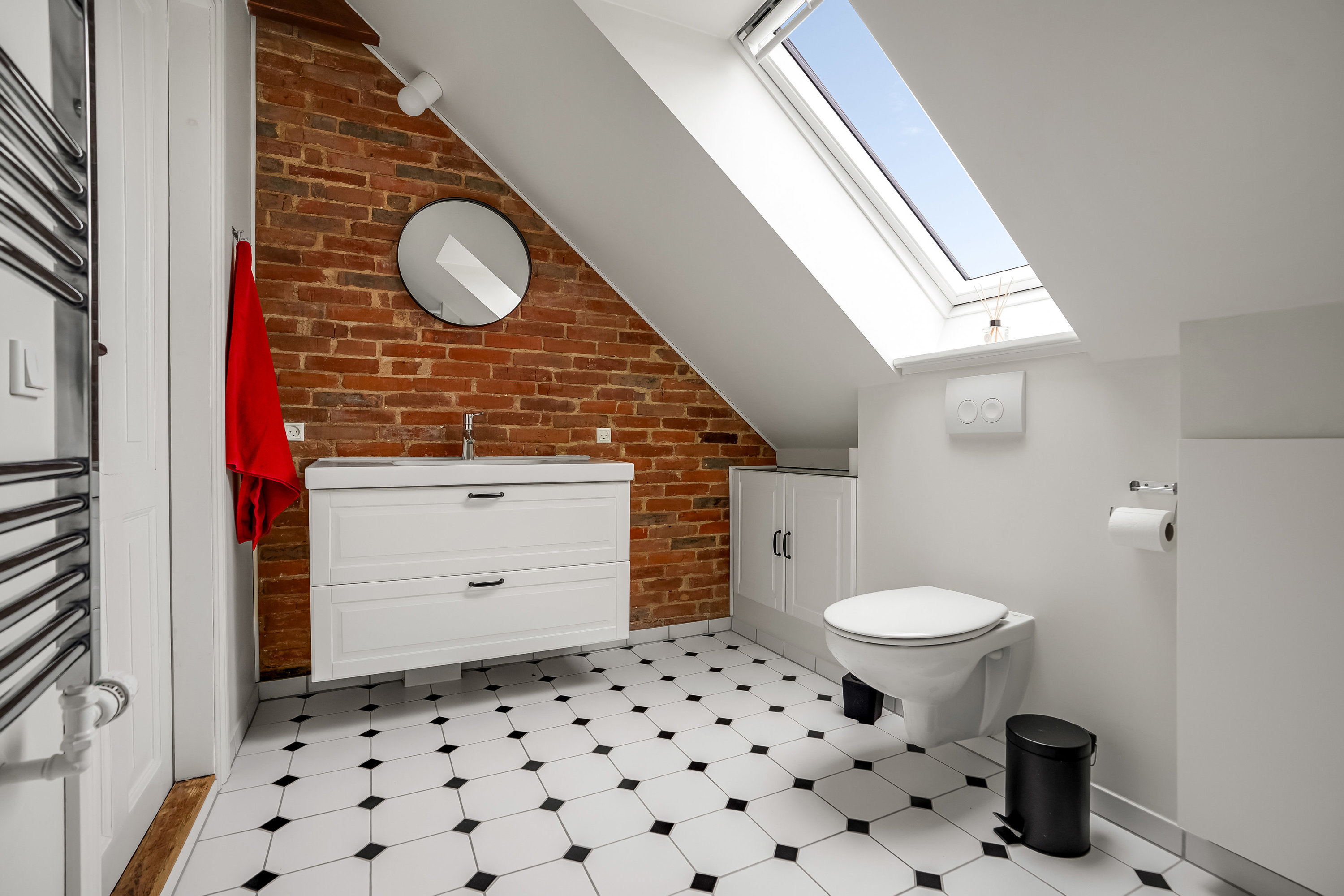 Fremhævet toilet billede i fuldskærmstilstand. Billede af Nygade 36, 5500 Middelfart