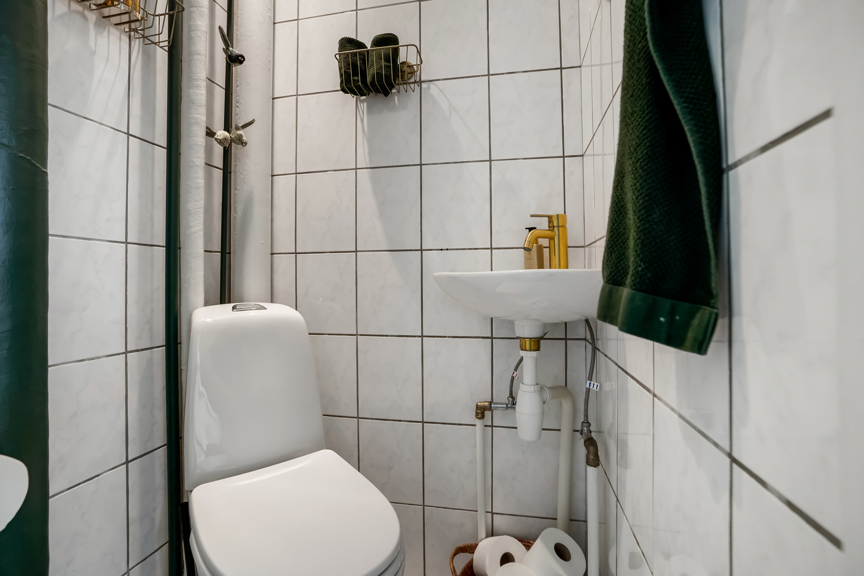 Fremhævet toilet billede i fuldskærmstilstand. Billede af Middelfartvej 402, Lille Ubberud, 5491 Blommenslyst