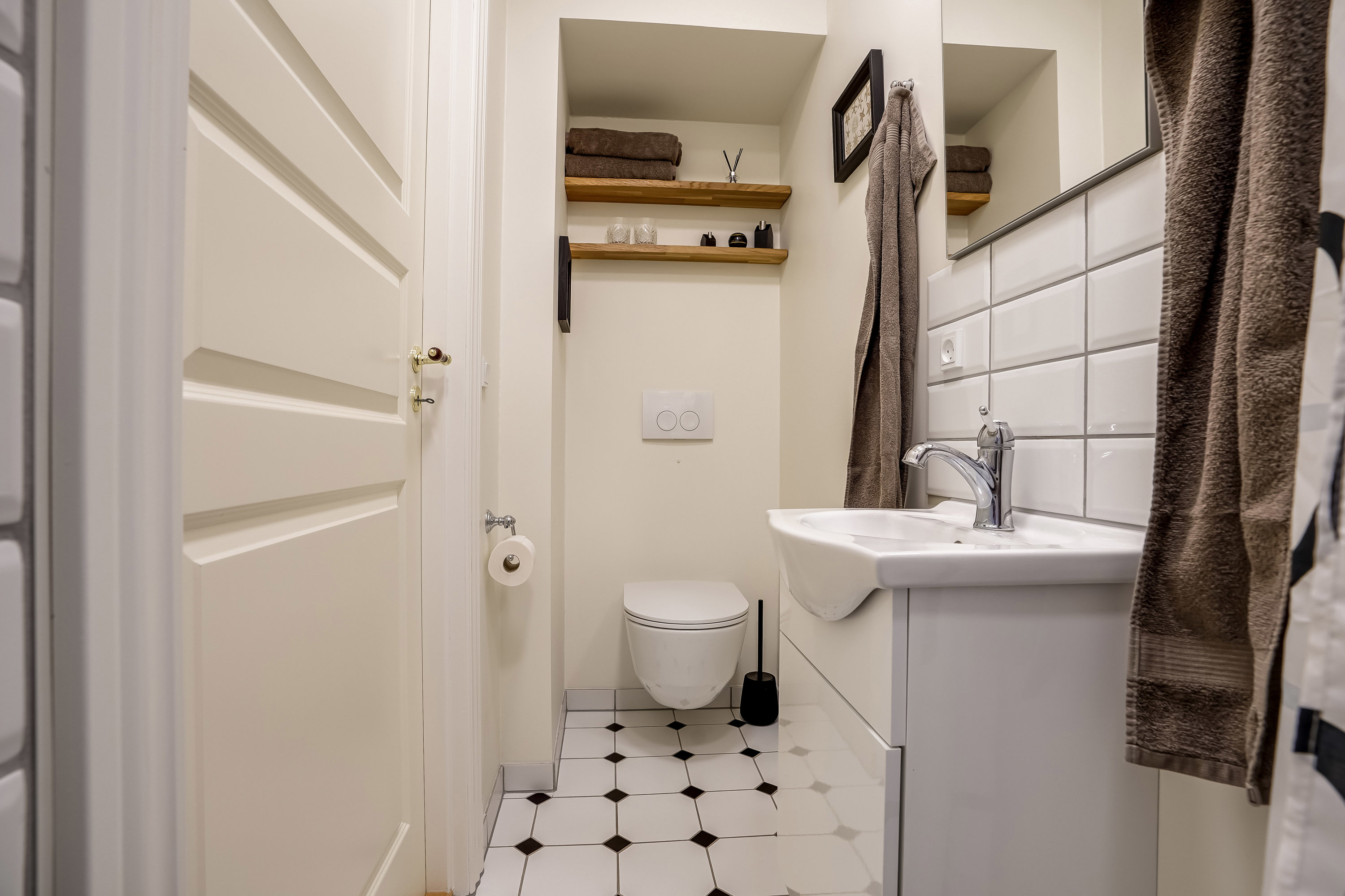 Fremhævet toilet billede i fuldskærmstilstand. Billede af Nygade 36, 5500 Middelfart