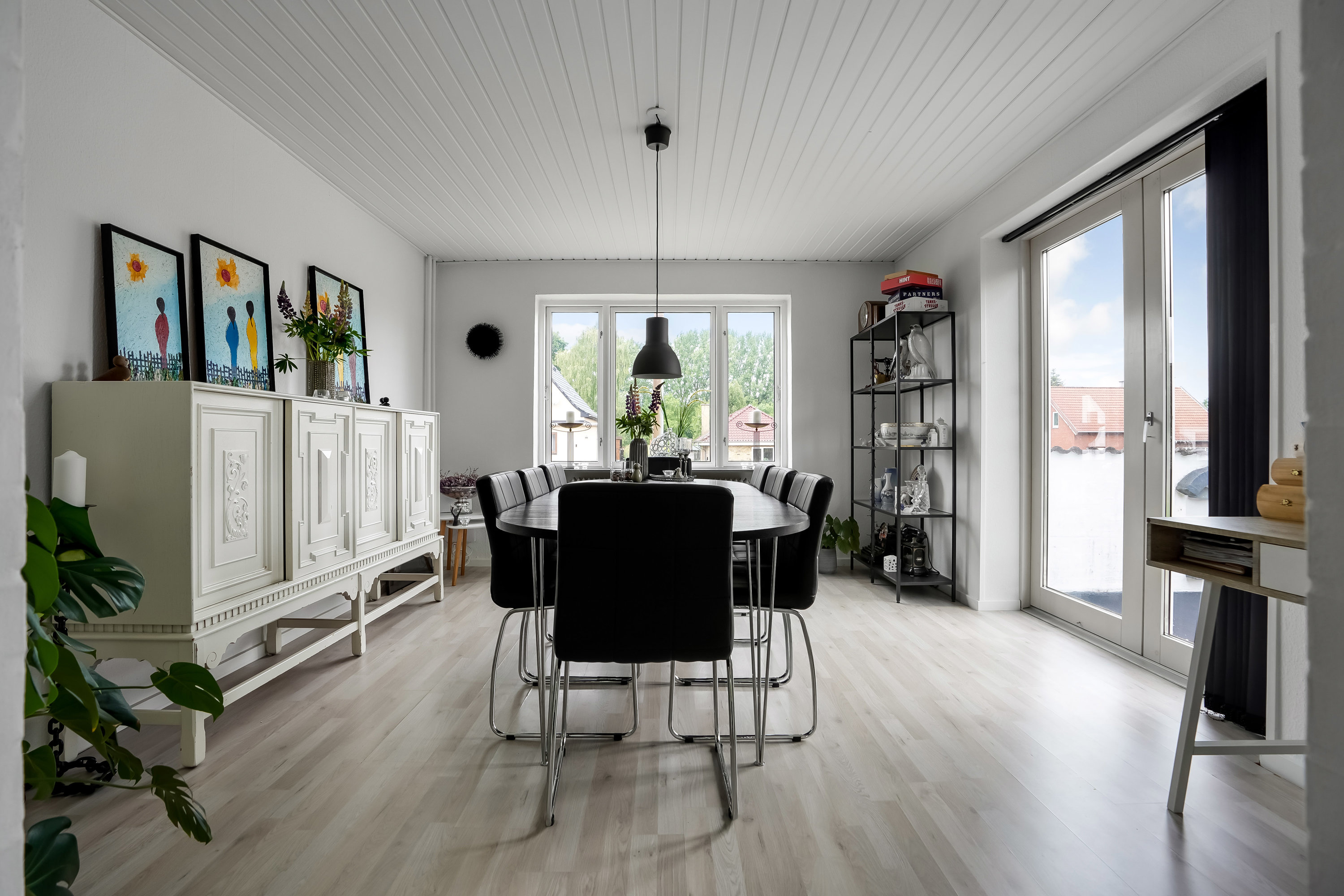 Fremhævet stue billede i fuldskærmstilstand. Billede af Middelfartvej 402, Lille Ubberud, 5491 Blommenslyst