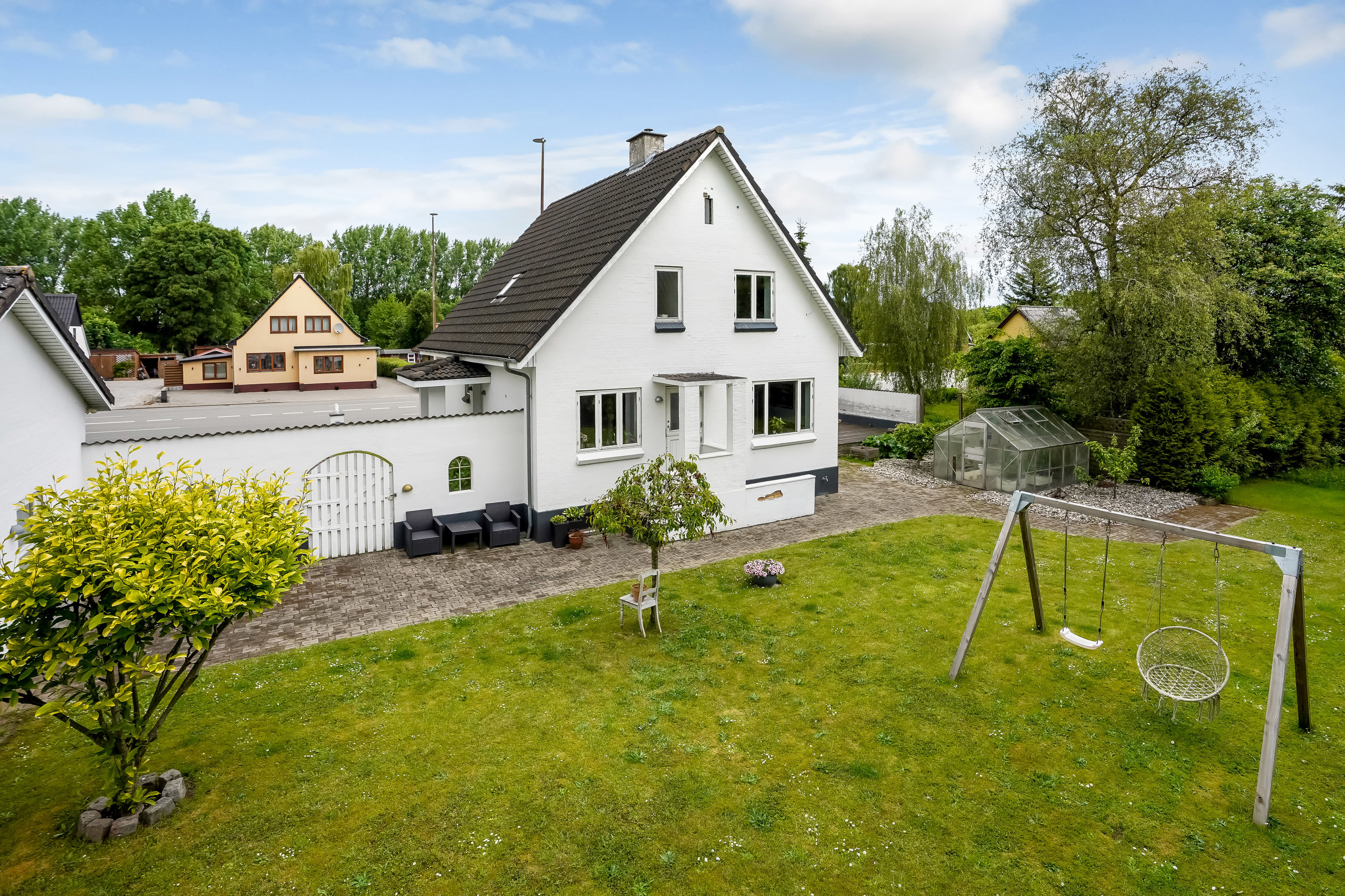 Fremhævet ejendommen billede i fuldskærmstilstand. Billede af Middelfartvej 402, Lille Ubberud, 5491 Blommenslyst