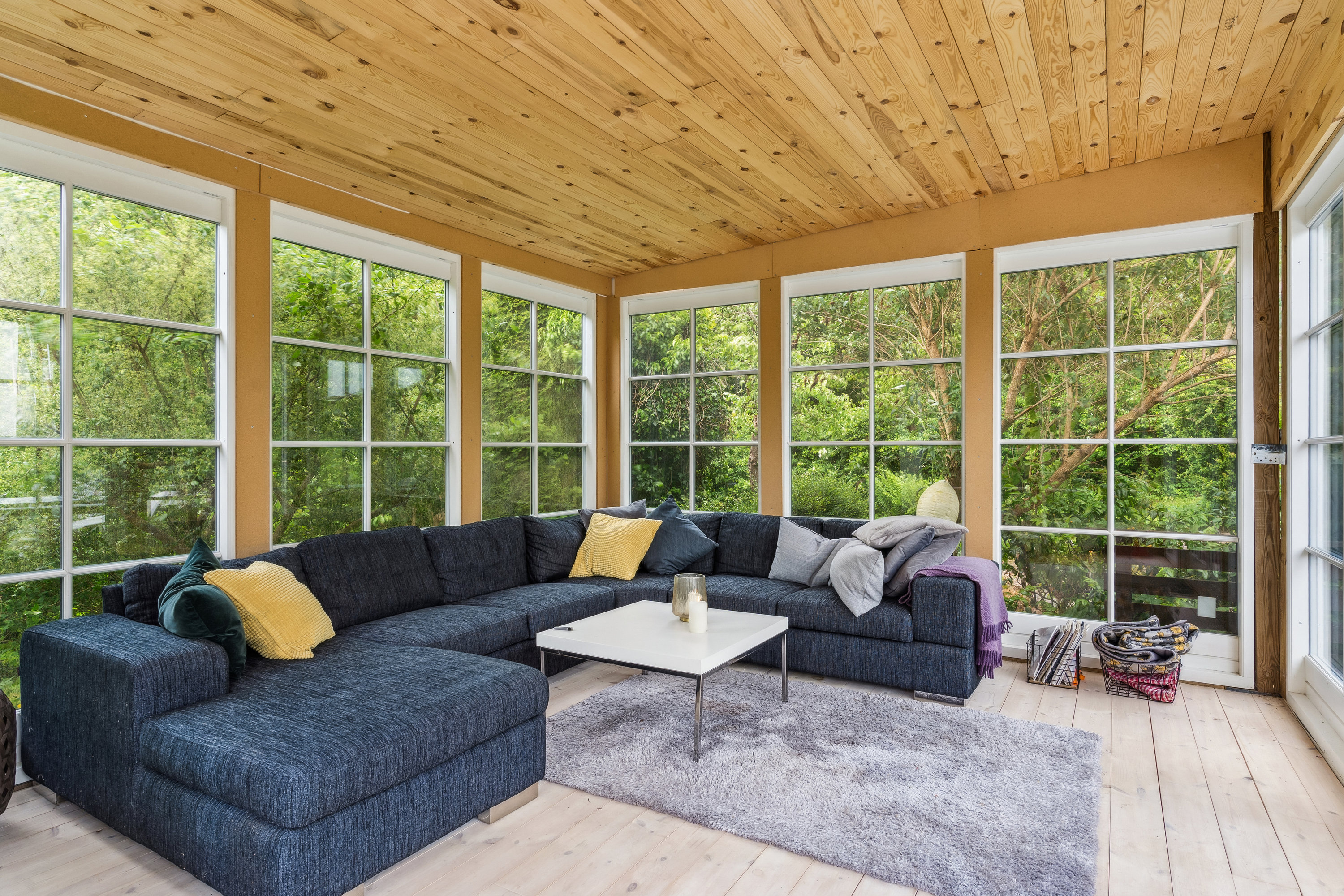 Fremhævet udestue billede i fuldskærmstilstand. Billede af Højgårds Vænge 4, 2880 Bagsværd