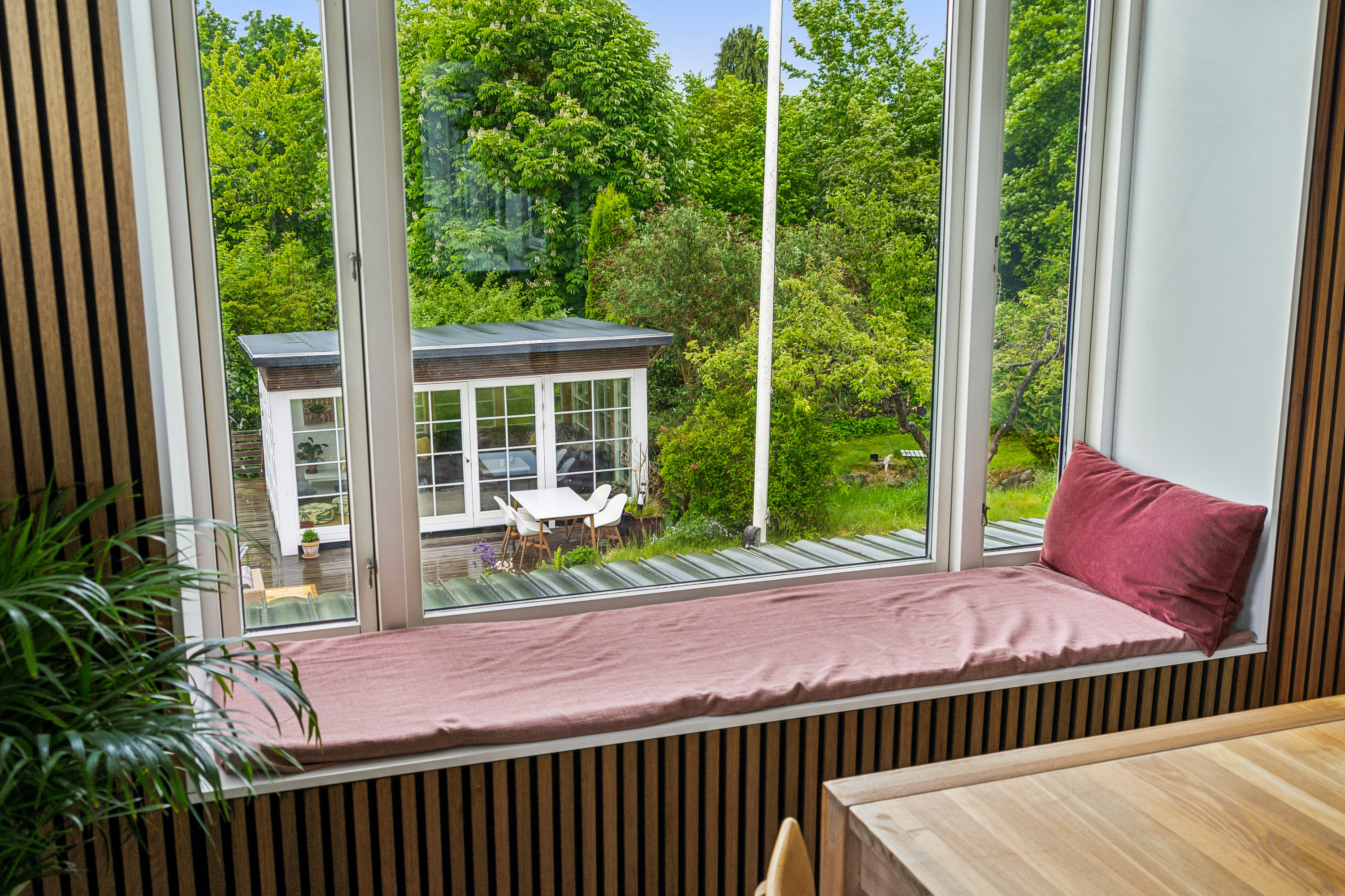 Fremhævet terrasse billede i fuldskærmstilstand. Billede af Højgårds Vænge 4, 2880 Bagsværd