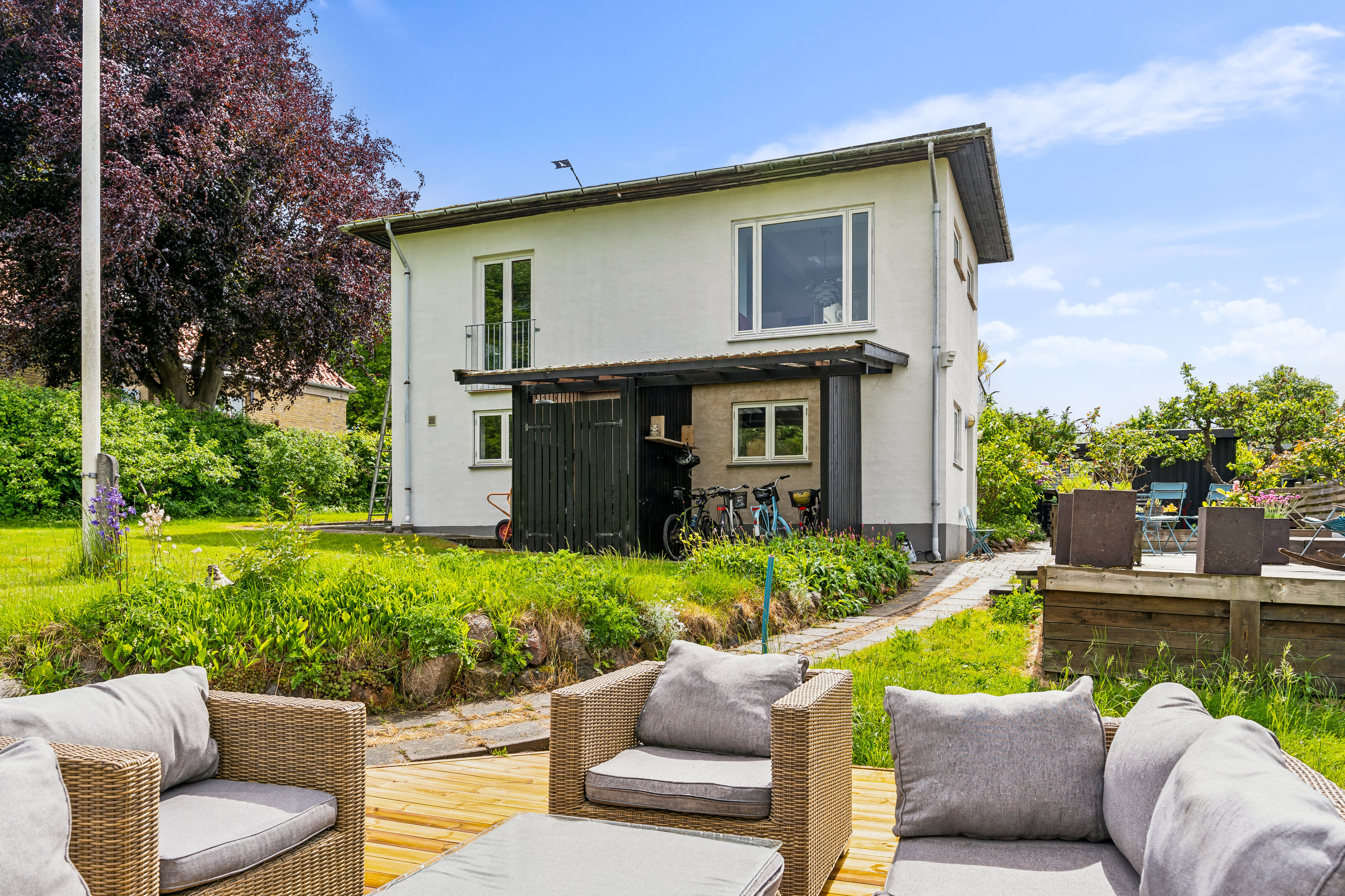 Fremhævet terrasse billede i fuldskærmstilstand. Billede af Højgårds Vænge 4, 2880 Bagsværd