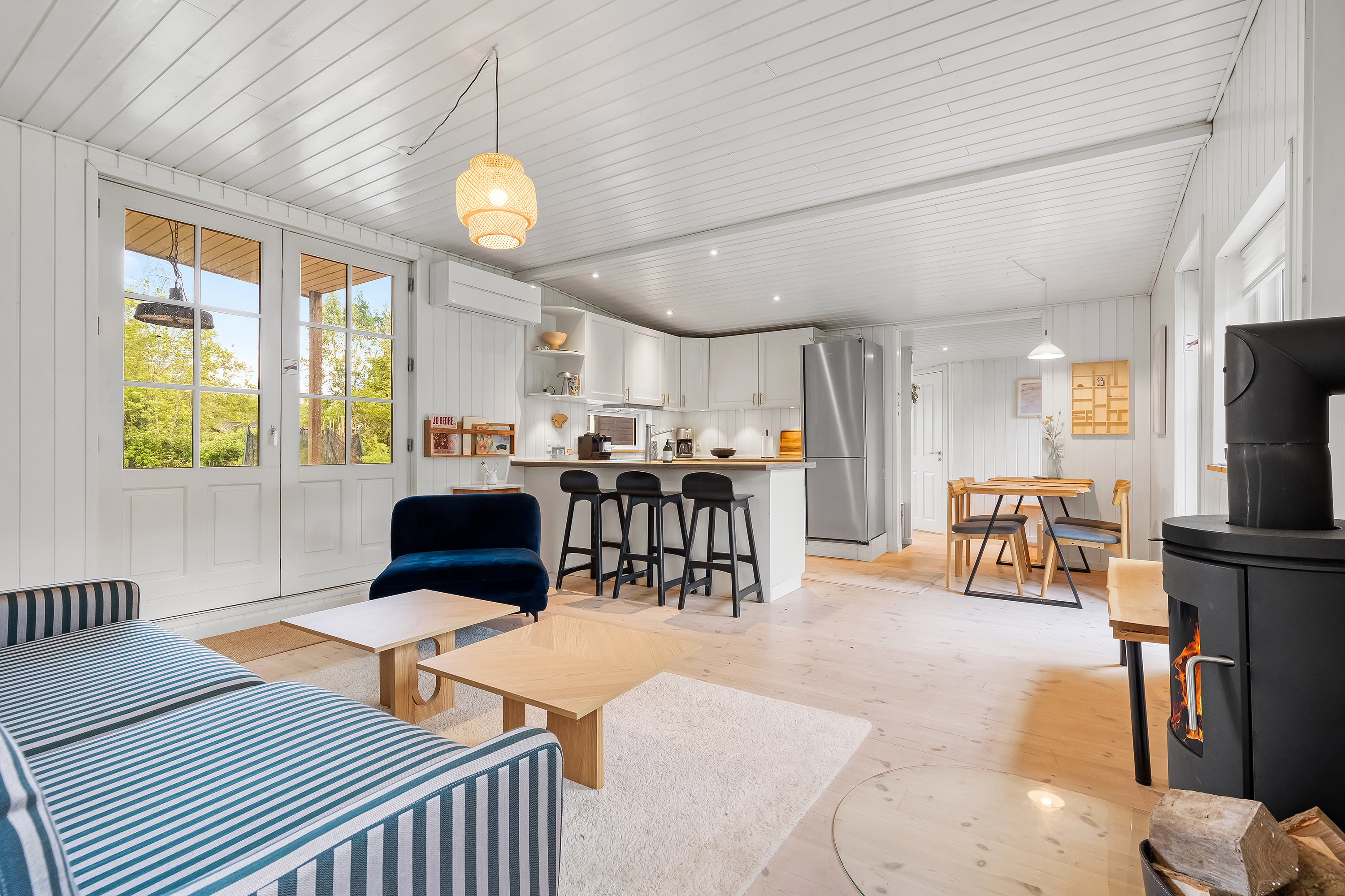 Fremhævet stue billede i fuldskærmstilstand. Billede af Baune-Åsen 5B, Rågeleje, 3210 Vejby