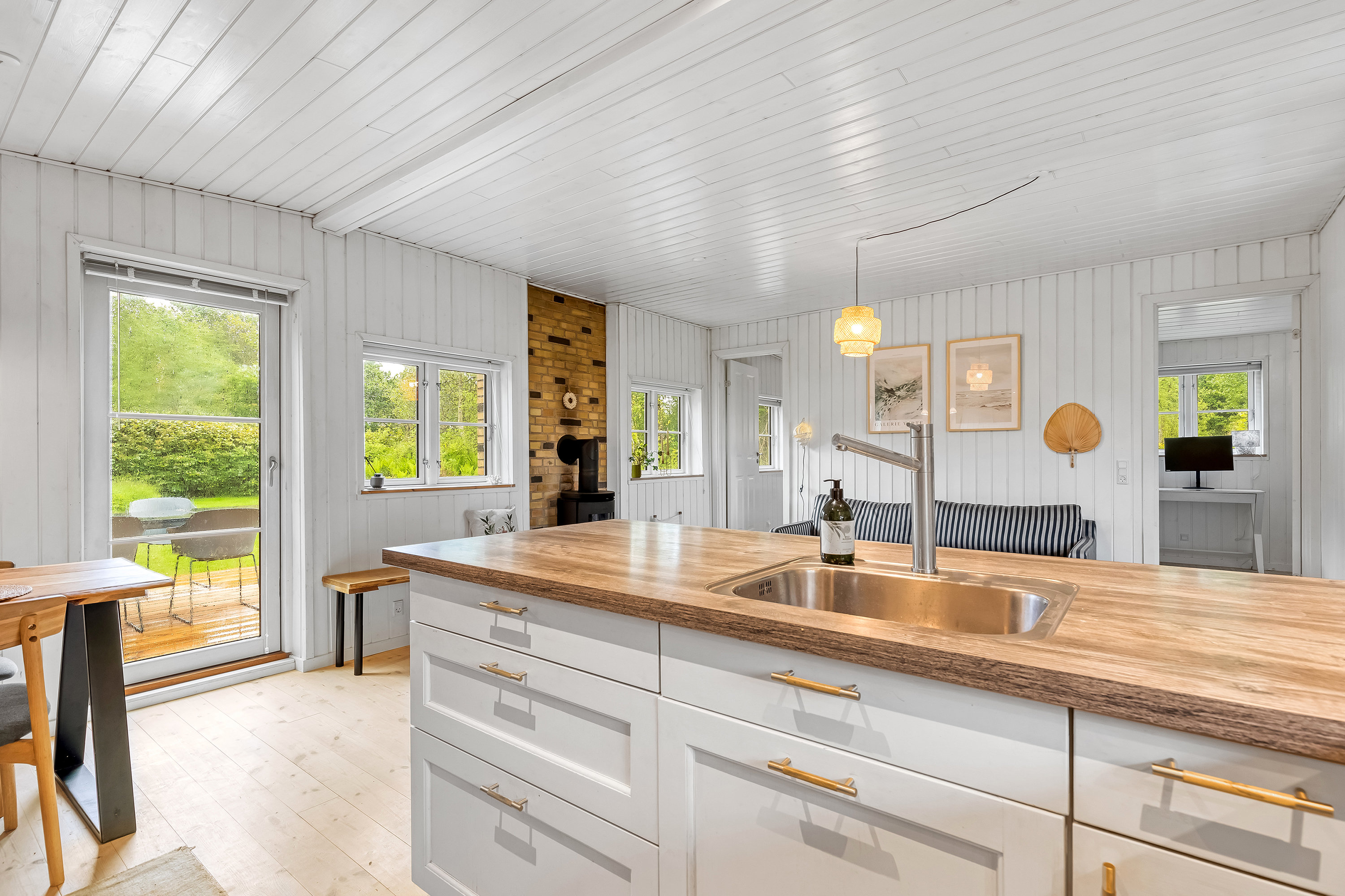 Fremhævet køkken billede i fuldskærmstilstand. Billede af Baune-Åsen 5B, Rågeleje, 3210 Vejby