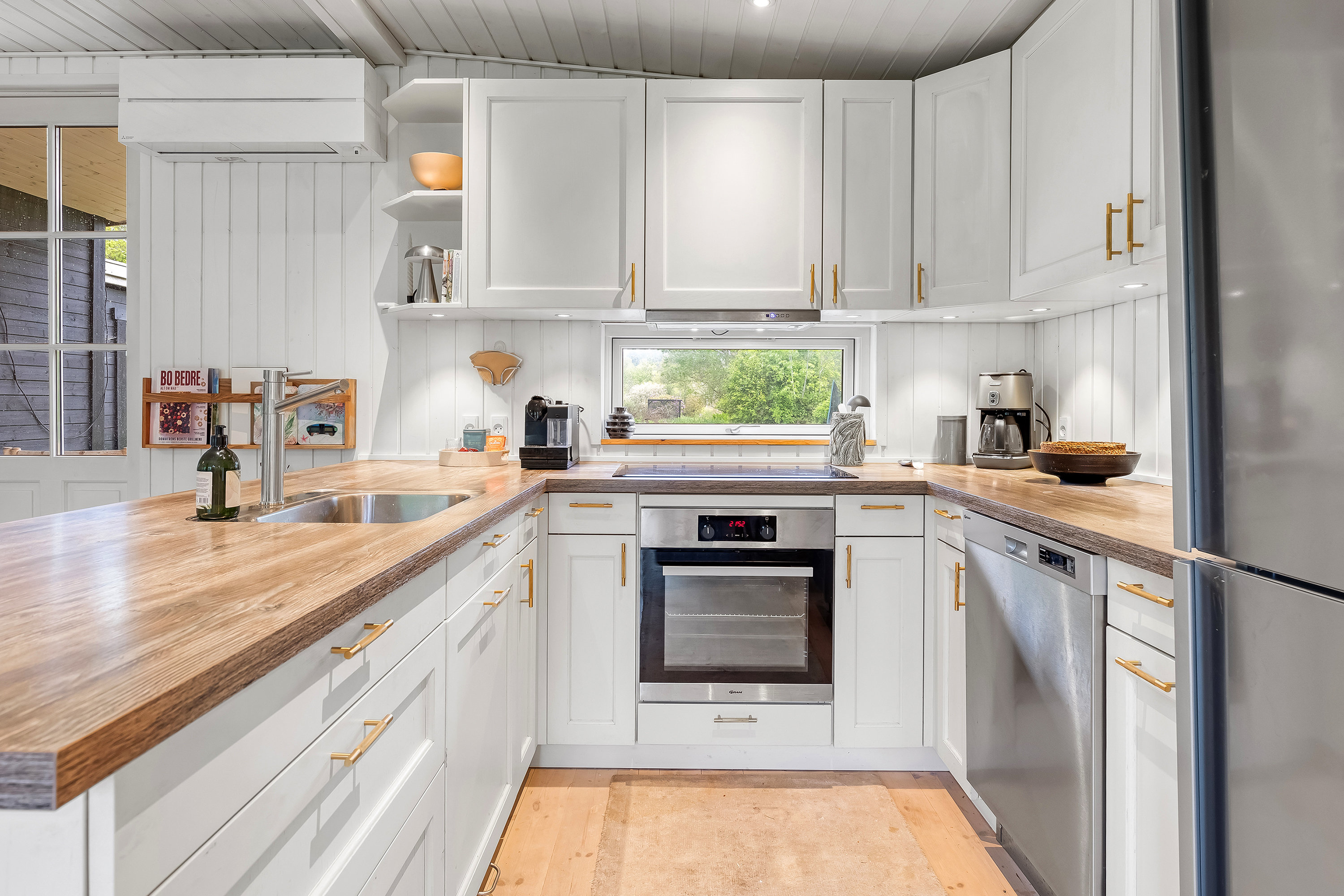 Fremhævet køkken billede i fuldskærmstilstand. Billede af Baune-Åsen 5B, Rågeleje, 3210 Vejby