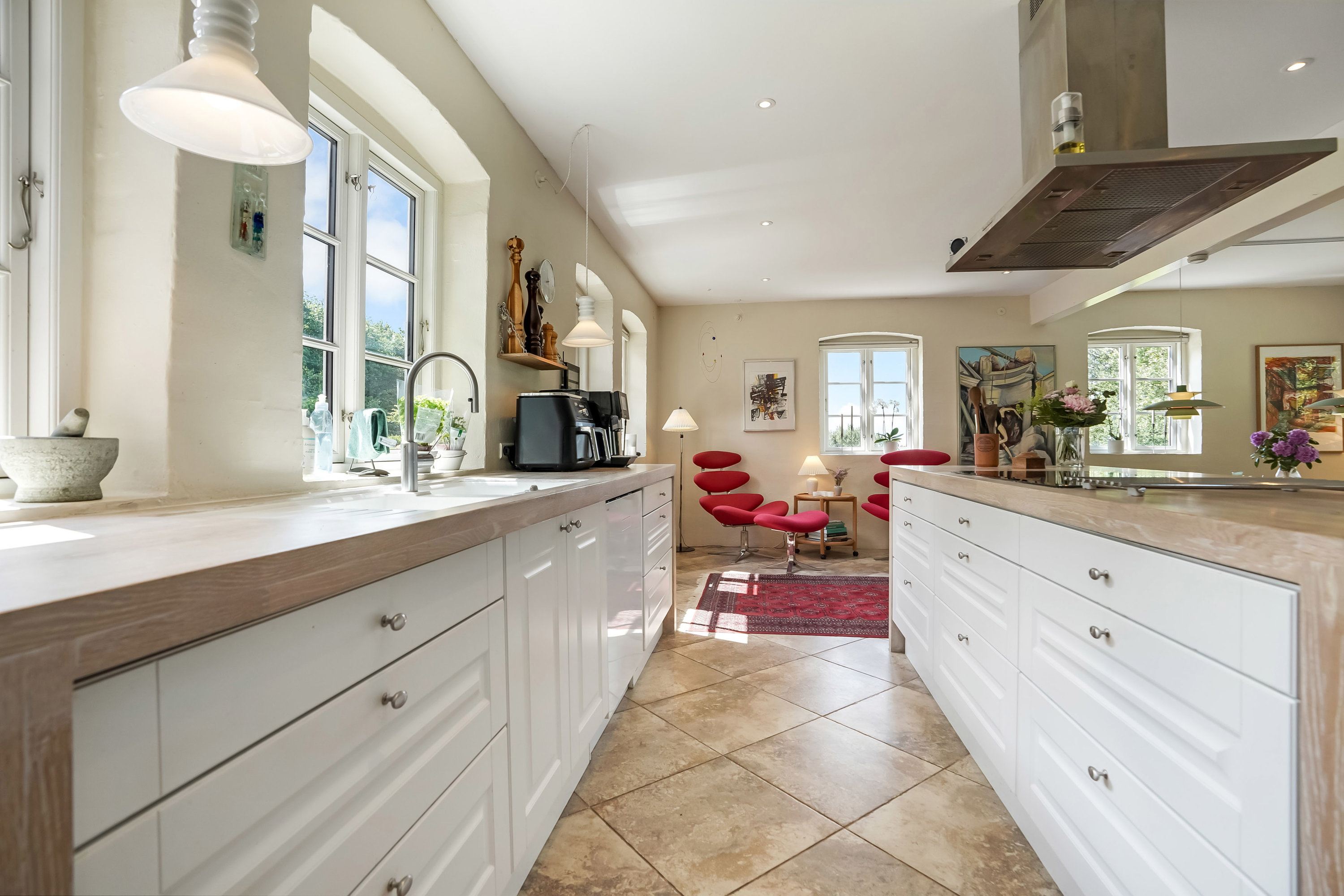 Fremhævet køkken billede i fuldskærmstilstand. Billede af Brentebjerg 4, Baaring, 5466 Asperup