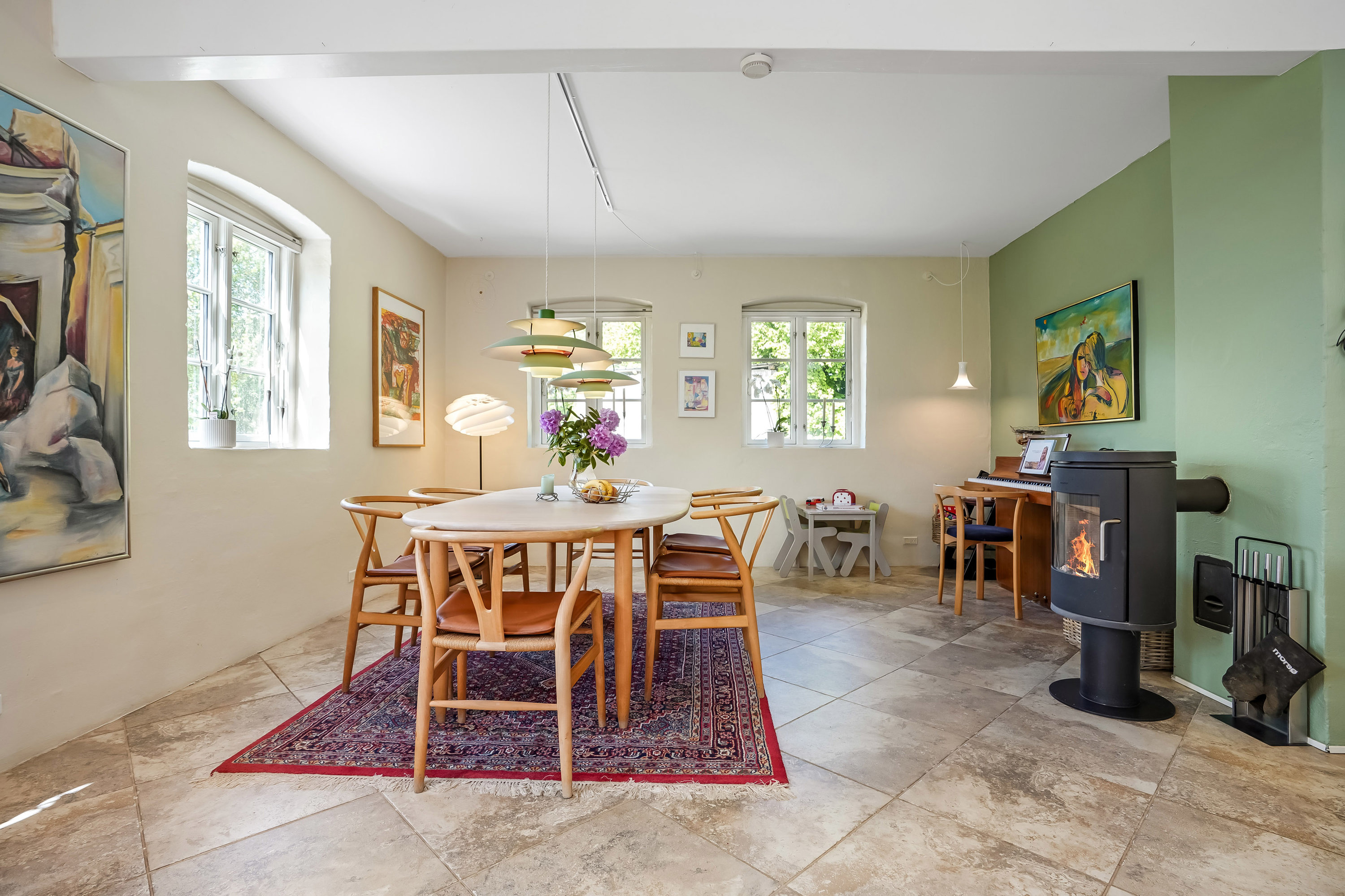 Fremhævet stue billede i fuldskærmstilstand. Billede af Brentebjerg 4, Baaring, 5466 Asperup