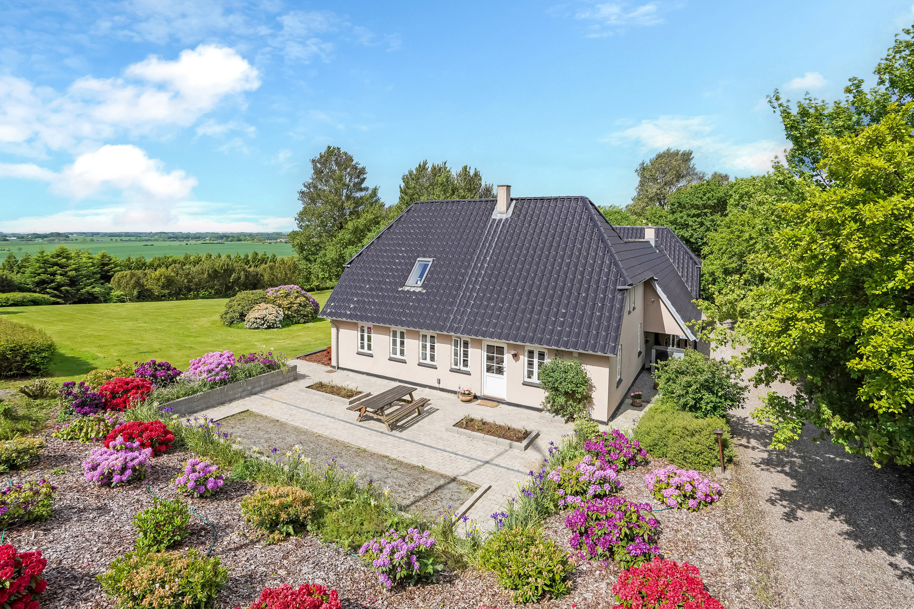 Miniaturebillede 2: ejendommen. Billede af Brentebjerg 4, Baaring, 5466 Asperup