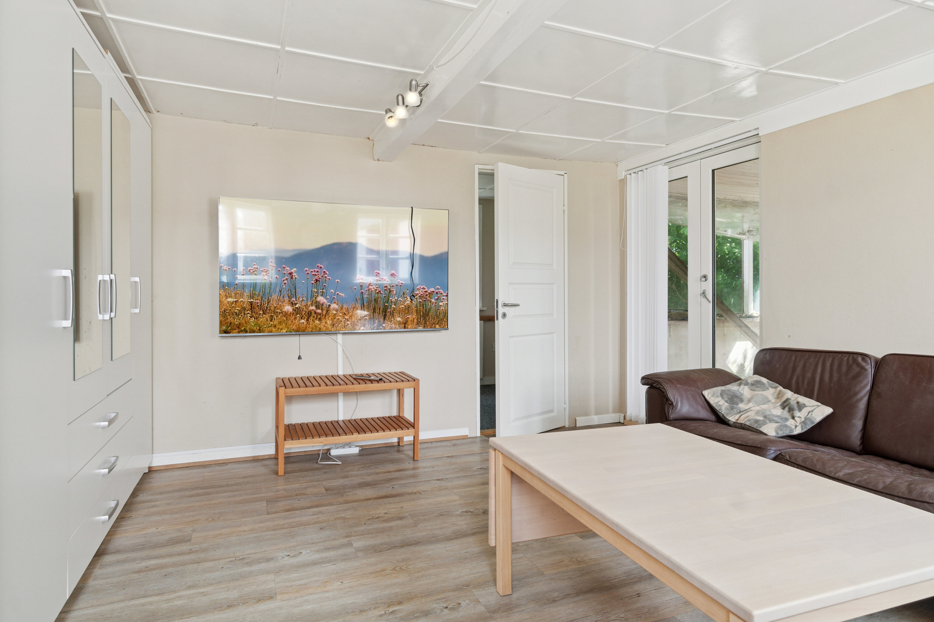 Fremhævet stue billede i fuldskærmstilstand. Billede af Krakvej 6, Poulsker, 3730 Nexø