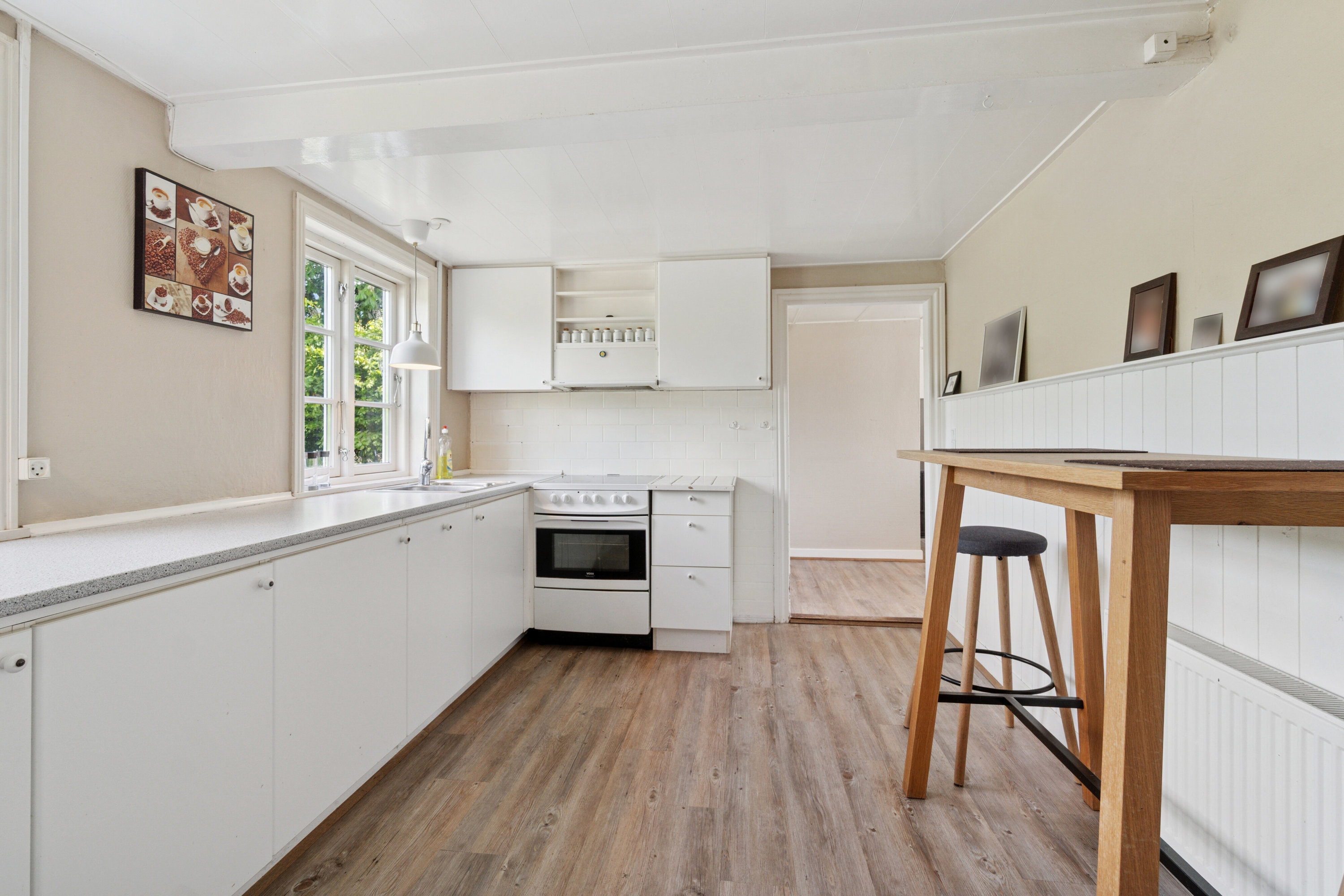 Fremhævet køkken billede i fuldskærmstilstand. Billede af Krakvej 6, Poulsker, 3730 Nexø