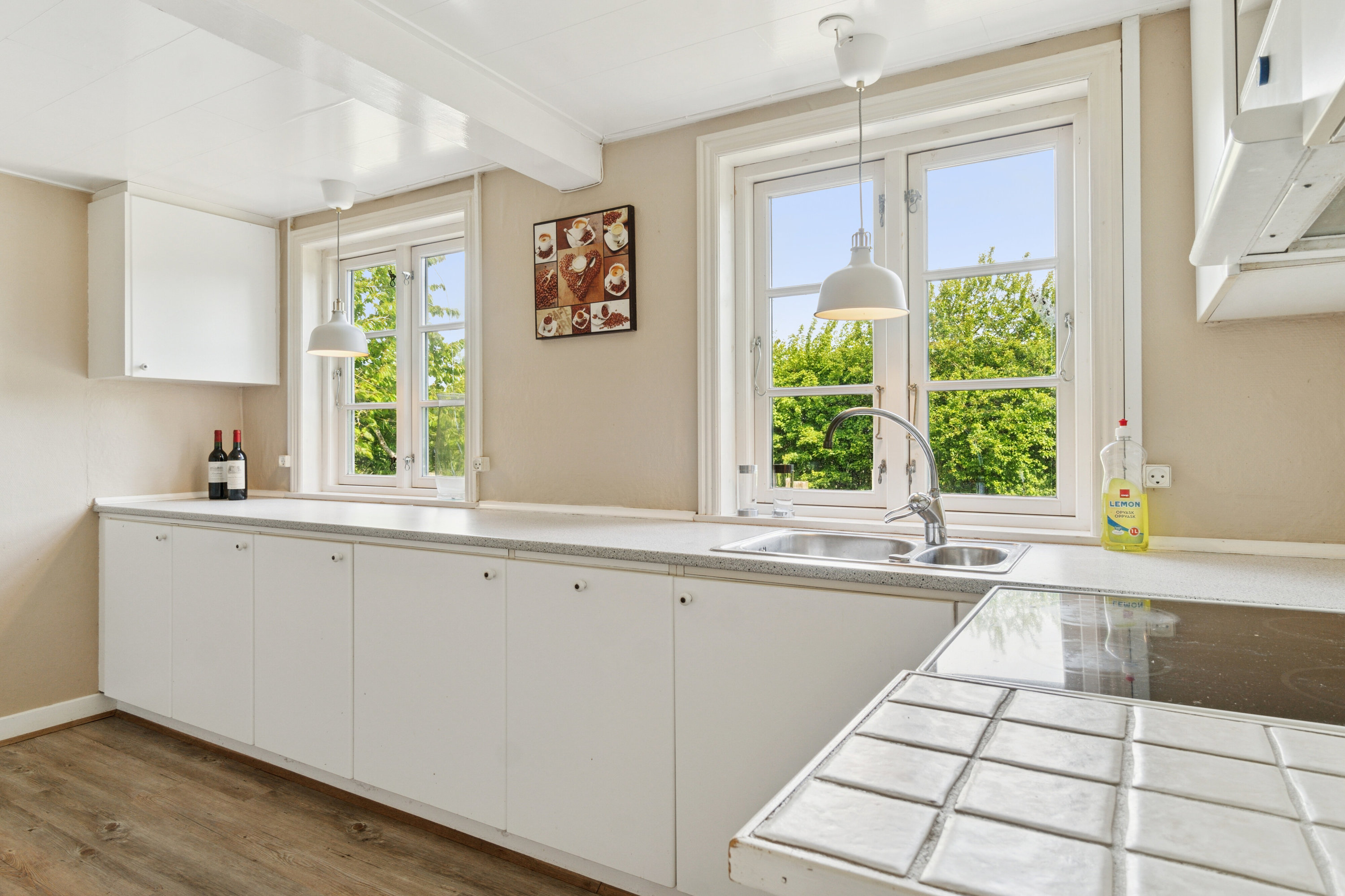 Miniaturebillede 2: køkken. Billede af Krakvej 6, Poulsker, 3730 Nexø