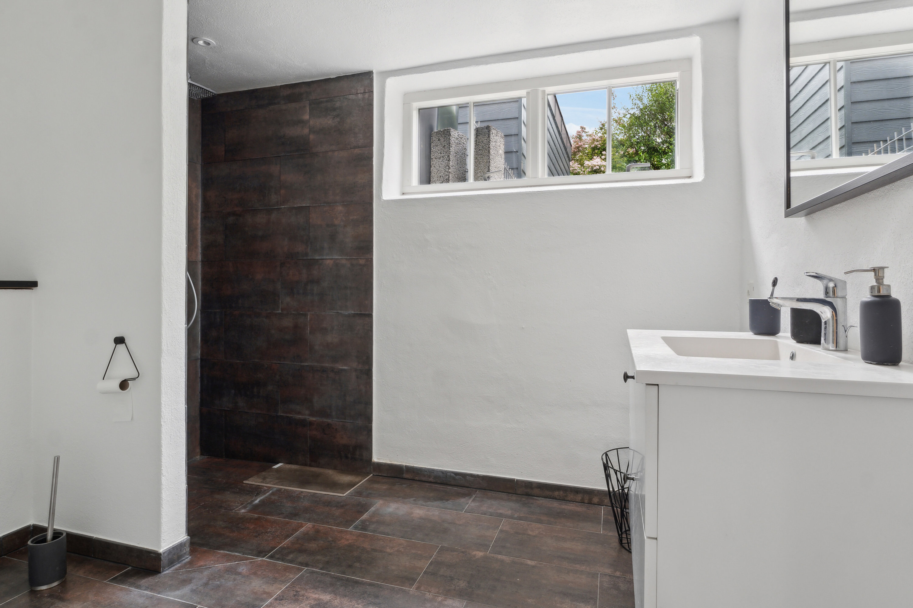 Fremhævet badeværelse billede i fuldskærmstilstand. Billede af Carl Baggers Allé 87, Dalum, 5250 Odense SV