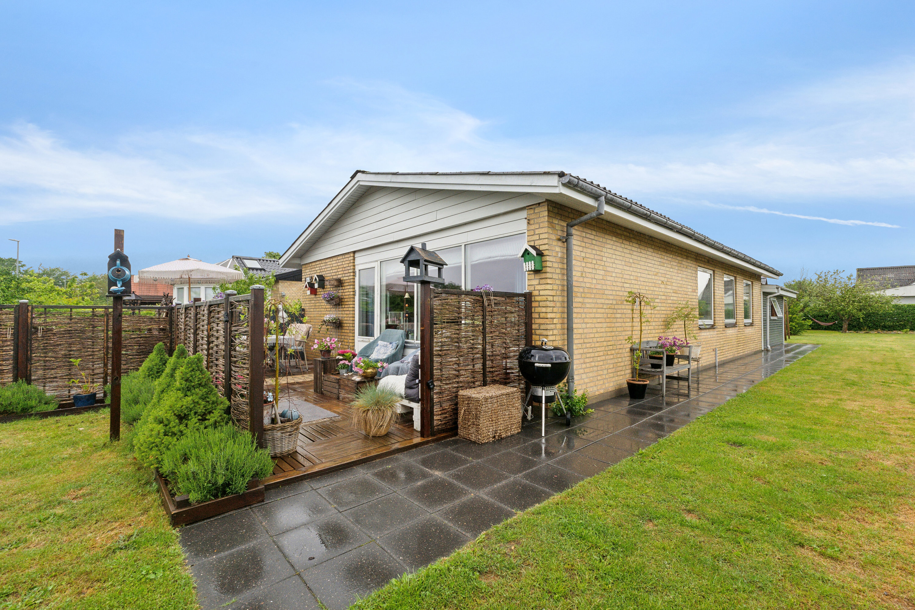 Fremhævet set fra haven billede i fuldskærmstilstand. Billede af Fynsgade 34, 9870 Sindal