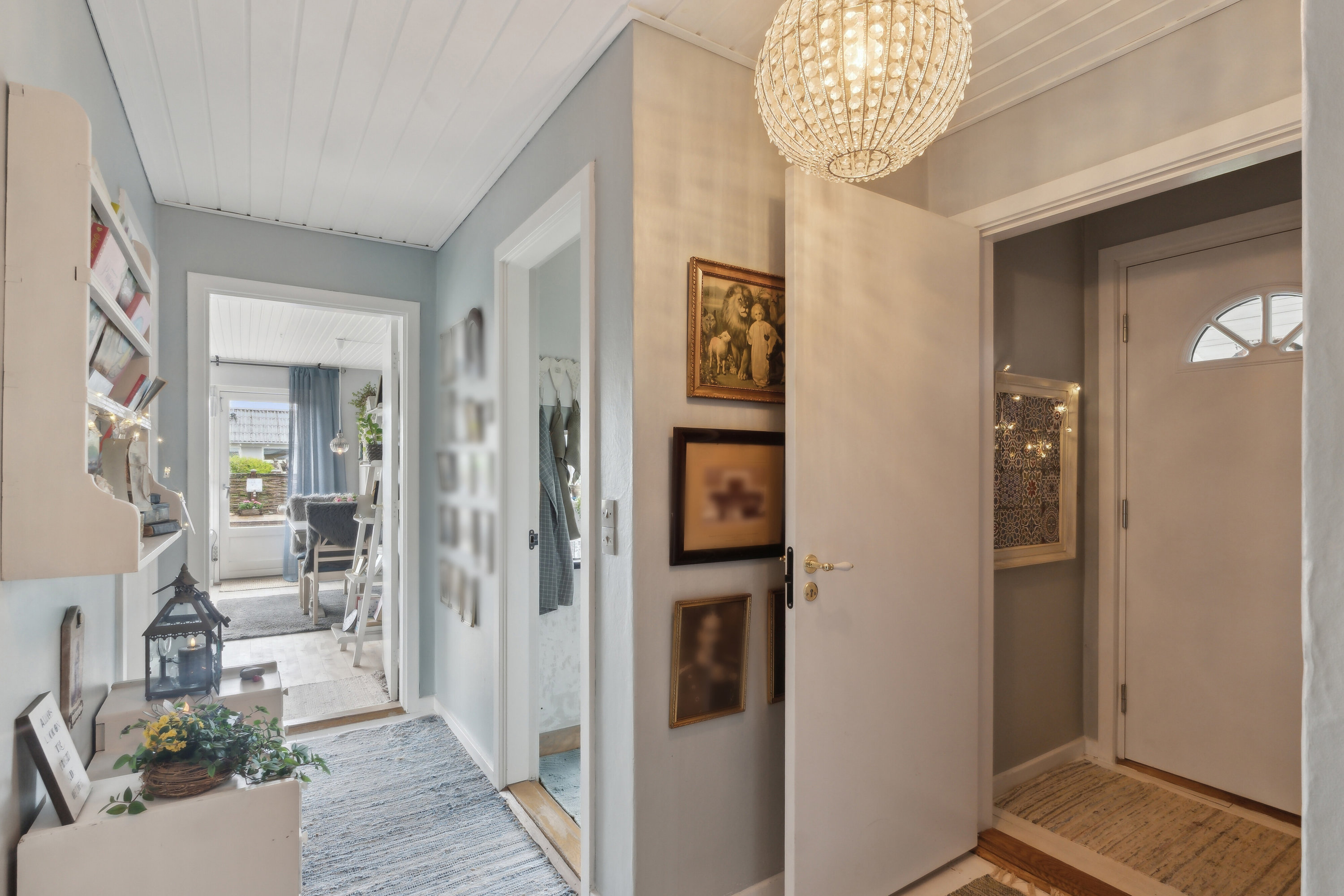 Fremhævet gang billede i fuldskærmstilstand. Billede af Fynsgade 34, 9870 Sindal