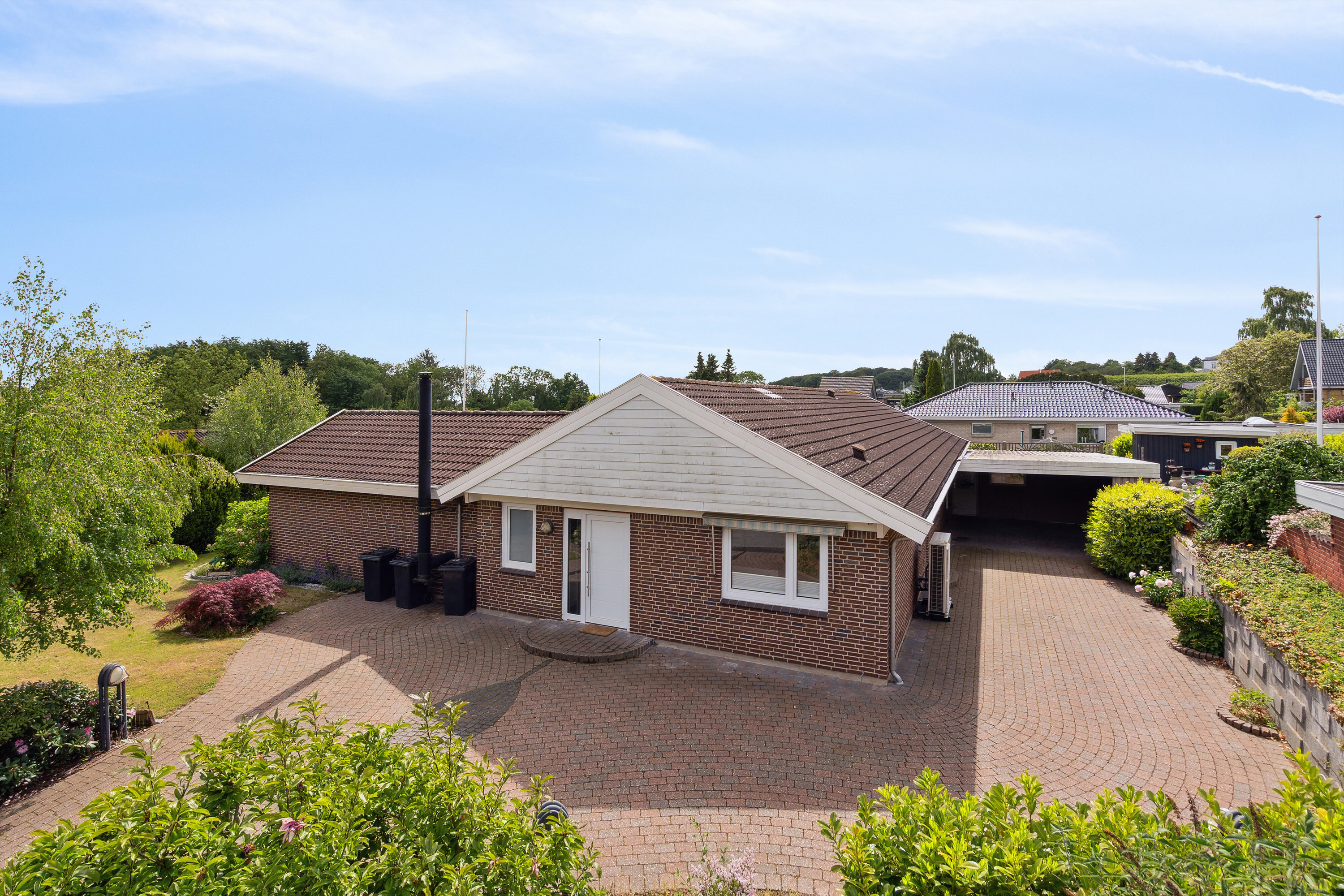 Miniaturebillede 1: ejendommen set fra vejen. Billede af Fasanvej 4, Kollund, 6340 Kruså