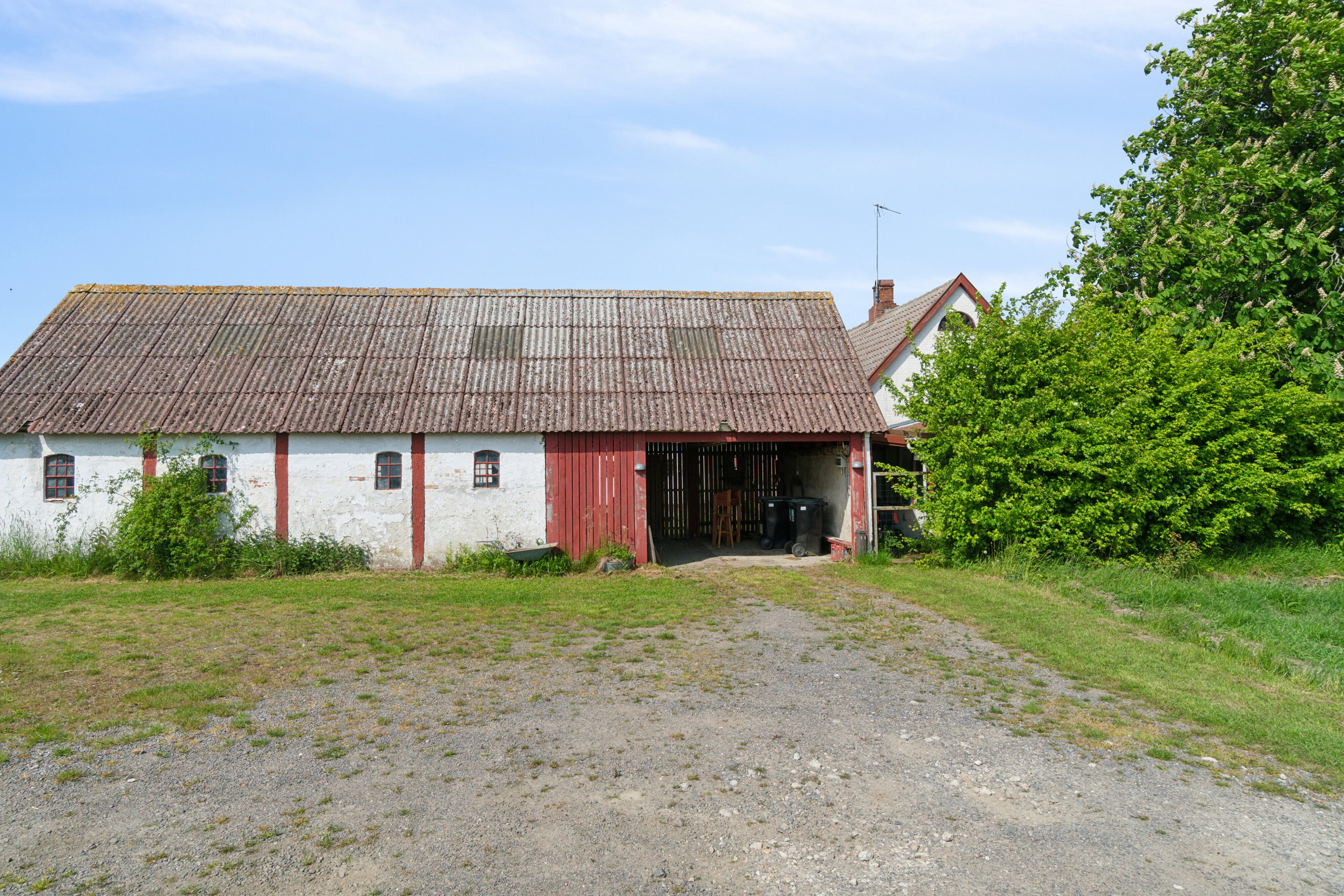 Fremhævet udendørs billede i fuldskærmstilstand. Billede af Krakvej 6, Poulsker, 3730 Nexø