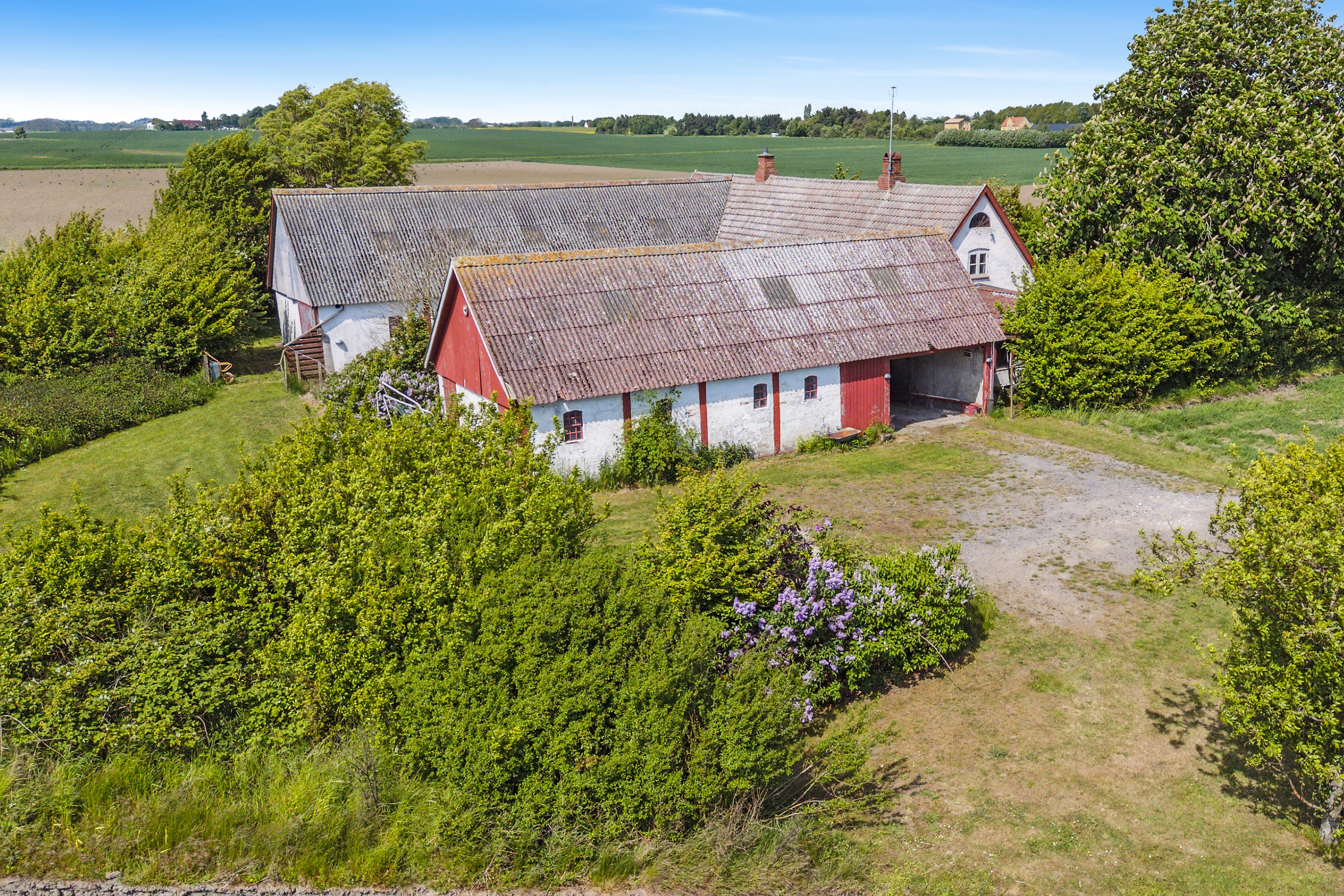 Miniaturebillede 1: luftfoto. Billede af Krakvej 6, Poulsker, 3730 Nexø