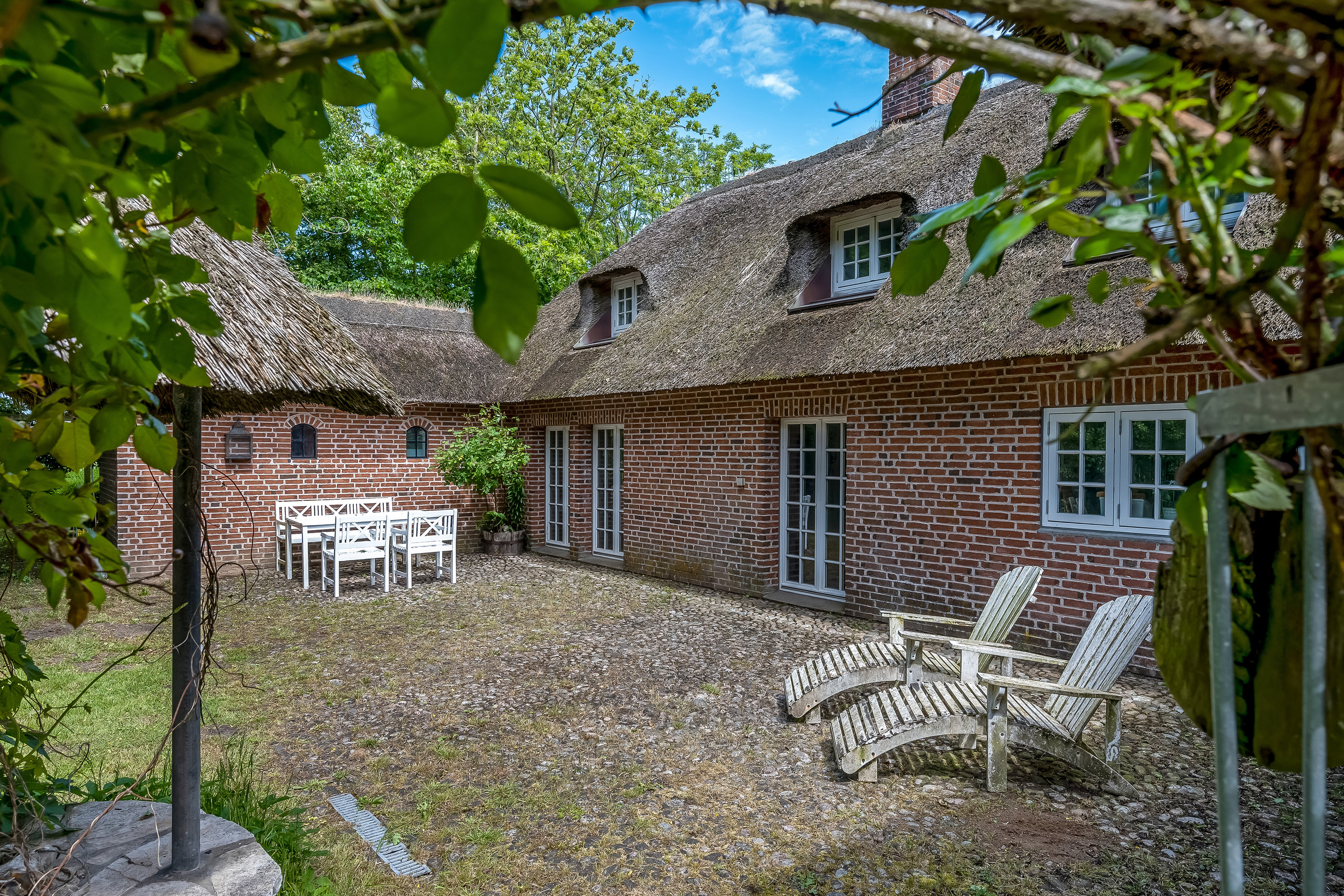 Fremhævet gårdmiljø billede i fuldskærmstilstand. Billede af Kogsbølvej 5, Nr. Sejerslev, 6280 Højer