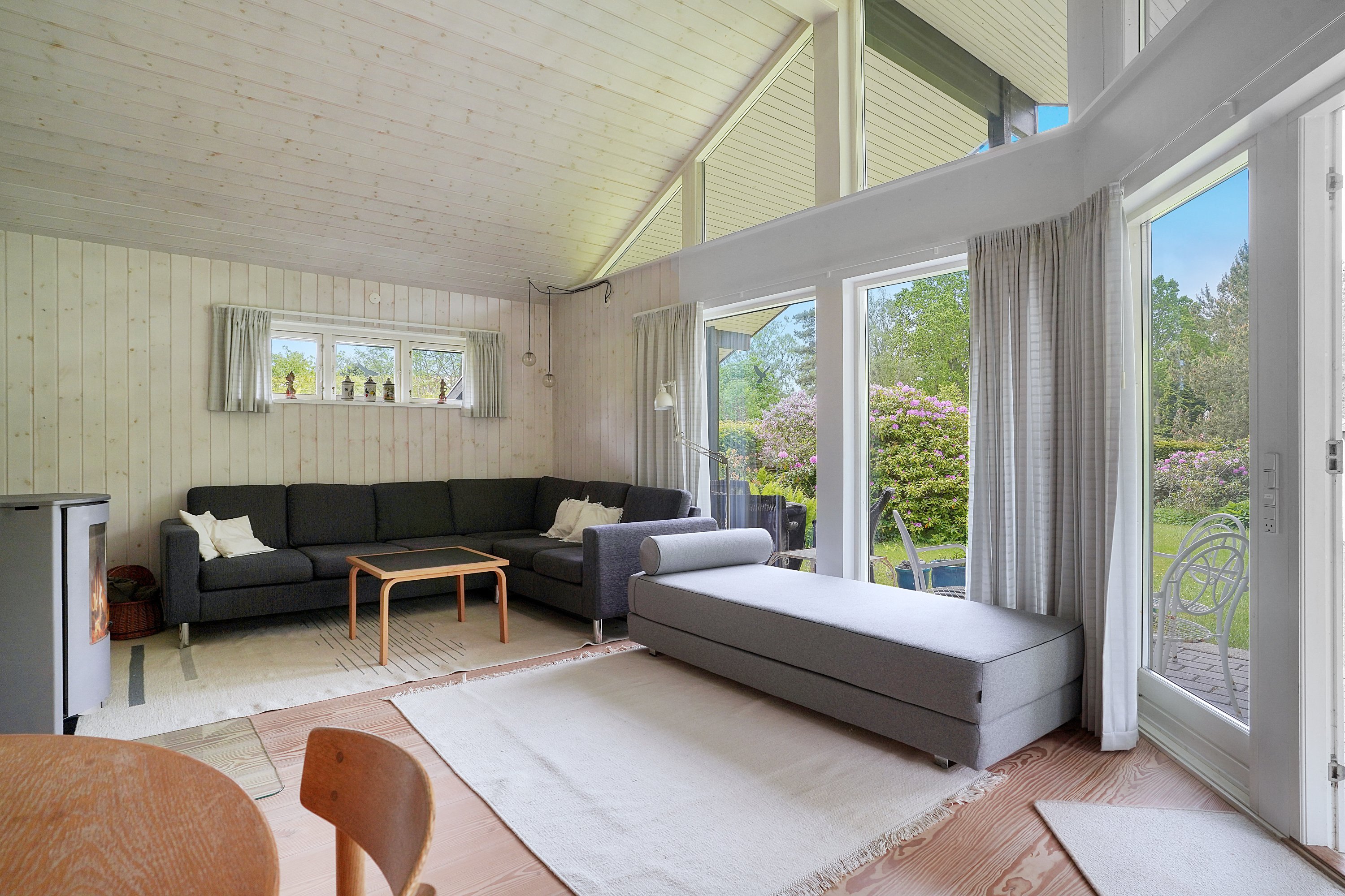 Fremhævet stue billede i fuldskærmstilstand. Billede af Teilmanns Alle 19, 3100 Hornbæk