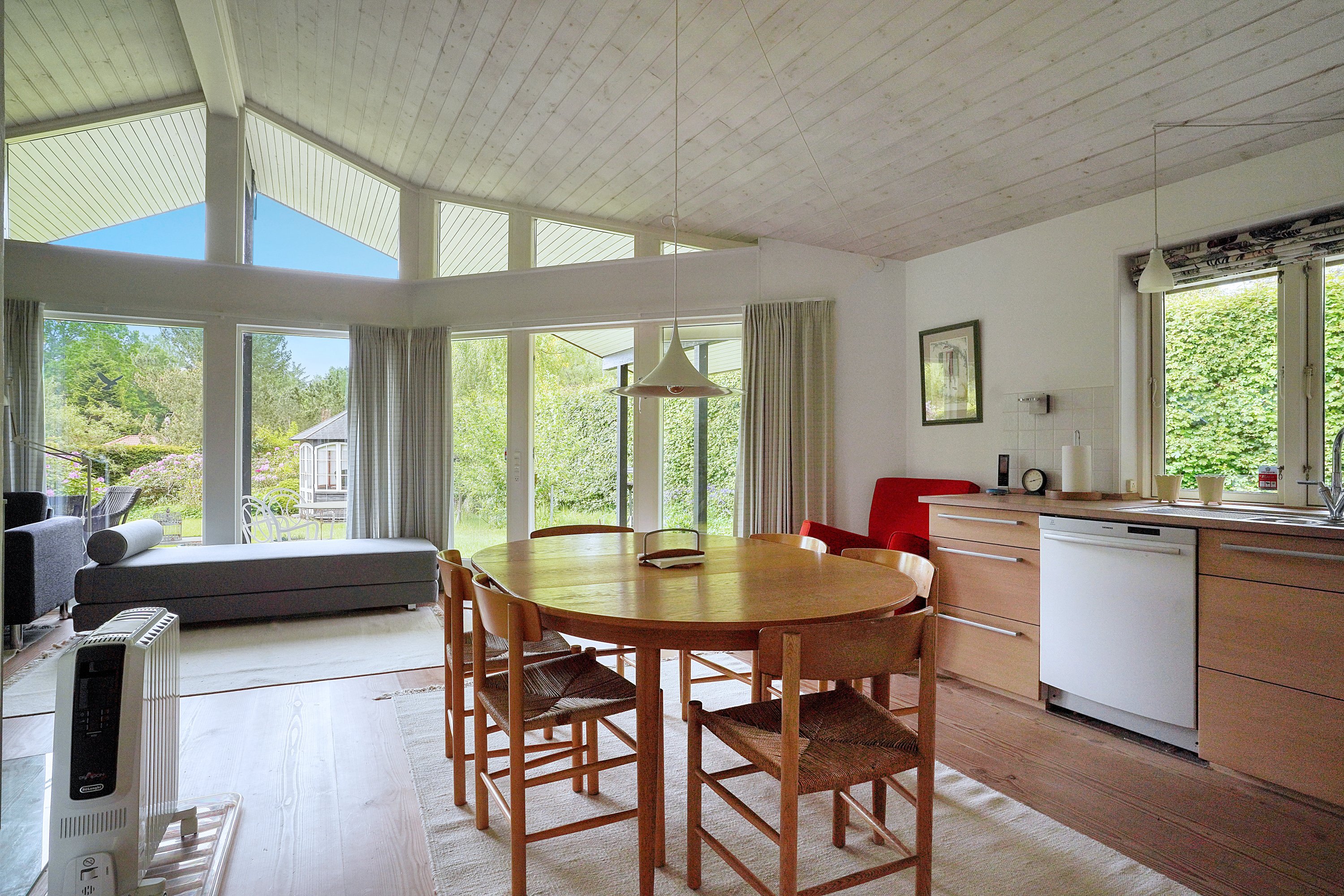 Fremhævet spisestue billede i fuldskærmstilstand. Billede af Teilmanns Alle 19, 3100 Hornbæk