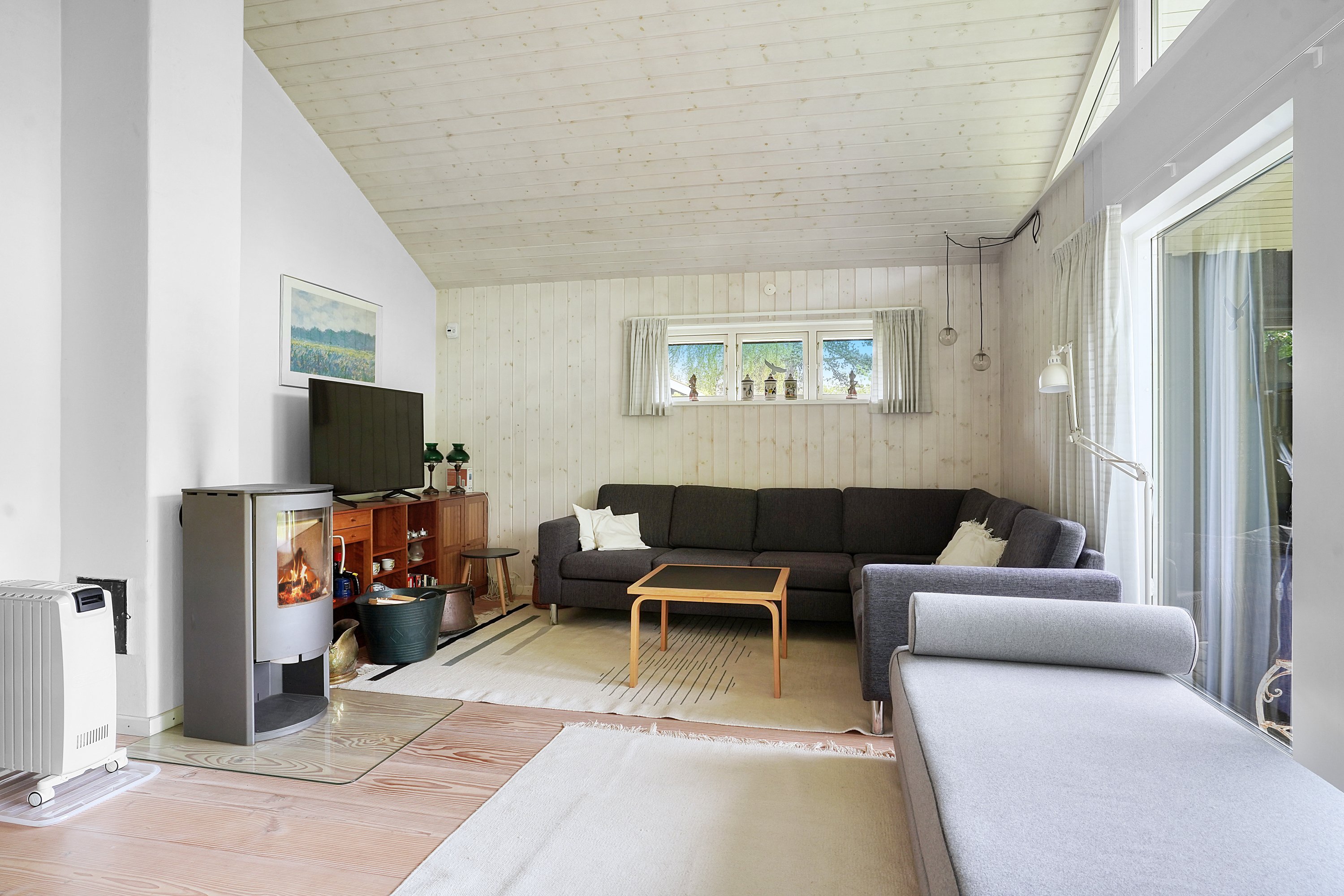 Fremhævet stue billede i fuldskærmstilstand. Billede af Teilmanns Alle 19, 3100 Hornbæk