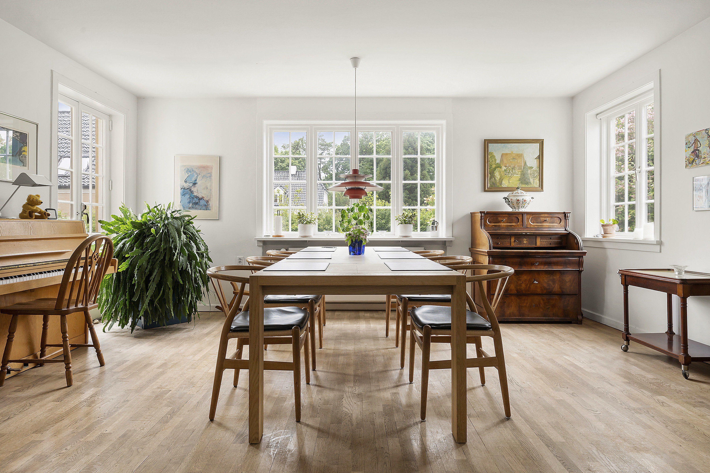 Miniaturebillede 2: spisestue. Billede af Vinrankevej 4, 2900 Hellerup