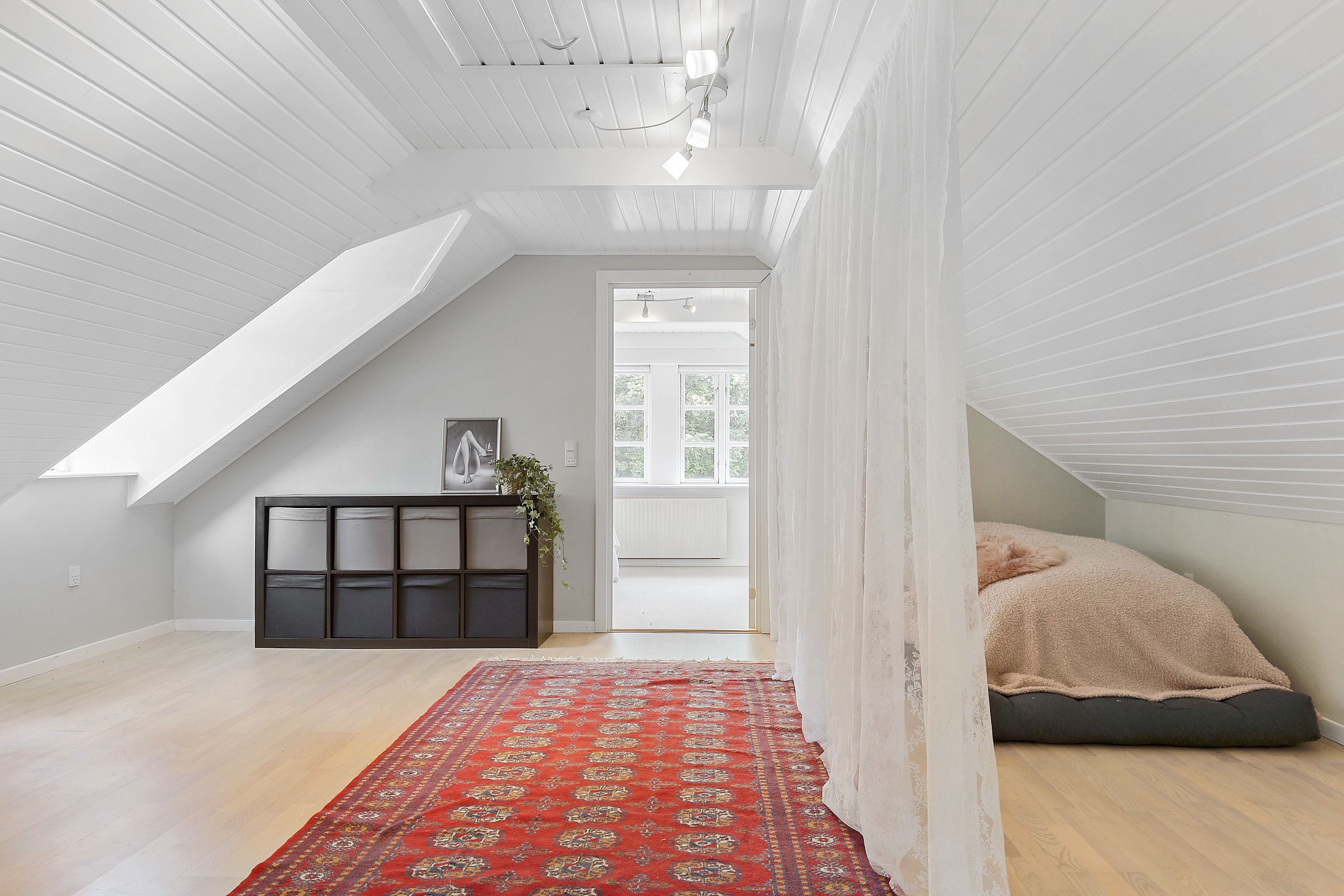 Fremhævet  billede i fuldskærmstilstand. Billede af Kirketoften 1, Virring, 8960 Randers SØ