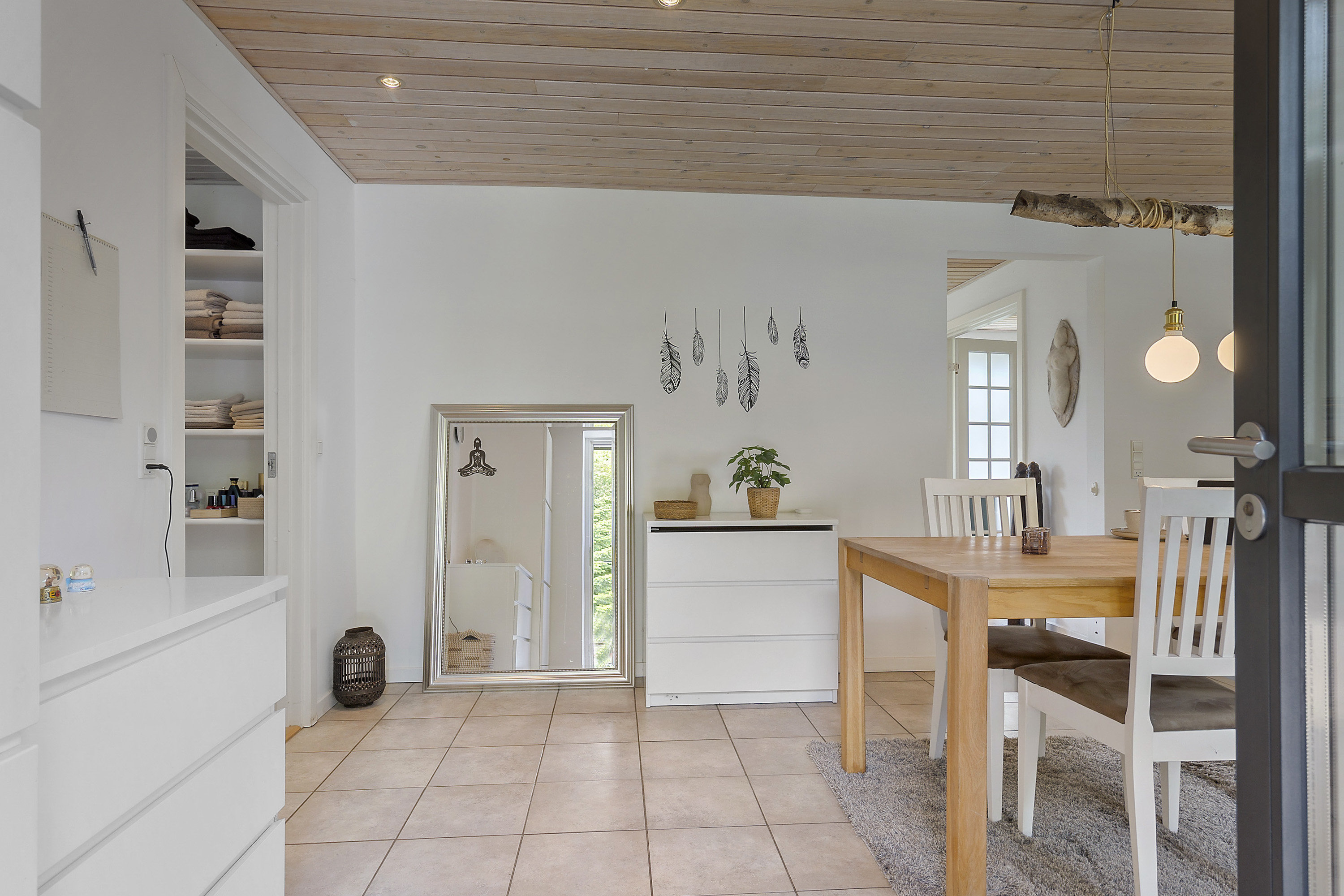 Fremhævet  billede i fuldskærmstilstand. Billede af Kirketoften 1, Virring, 8960 Randers SØ